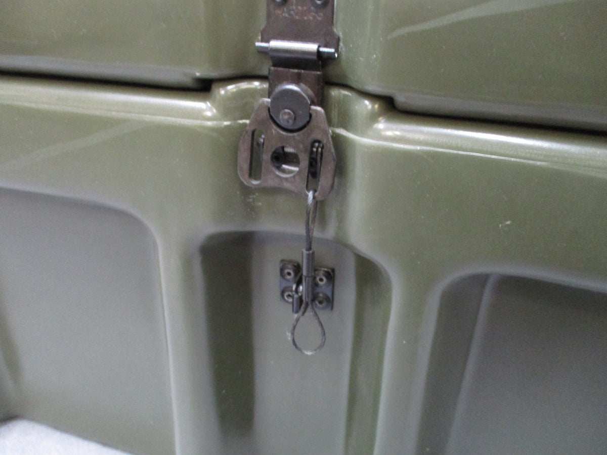 Pelican Hardigg Military Footlocker OD Green 472-FTLK-1-137 2 Trays Wheels