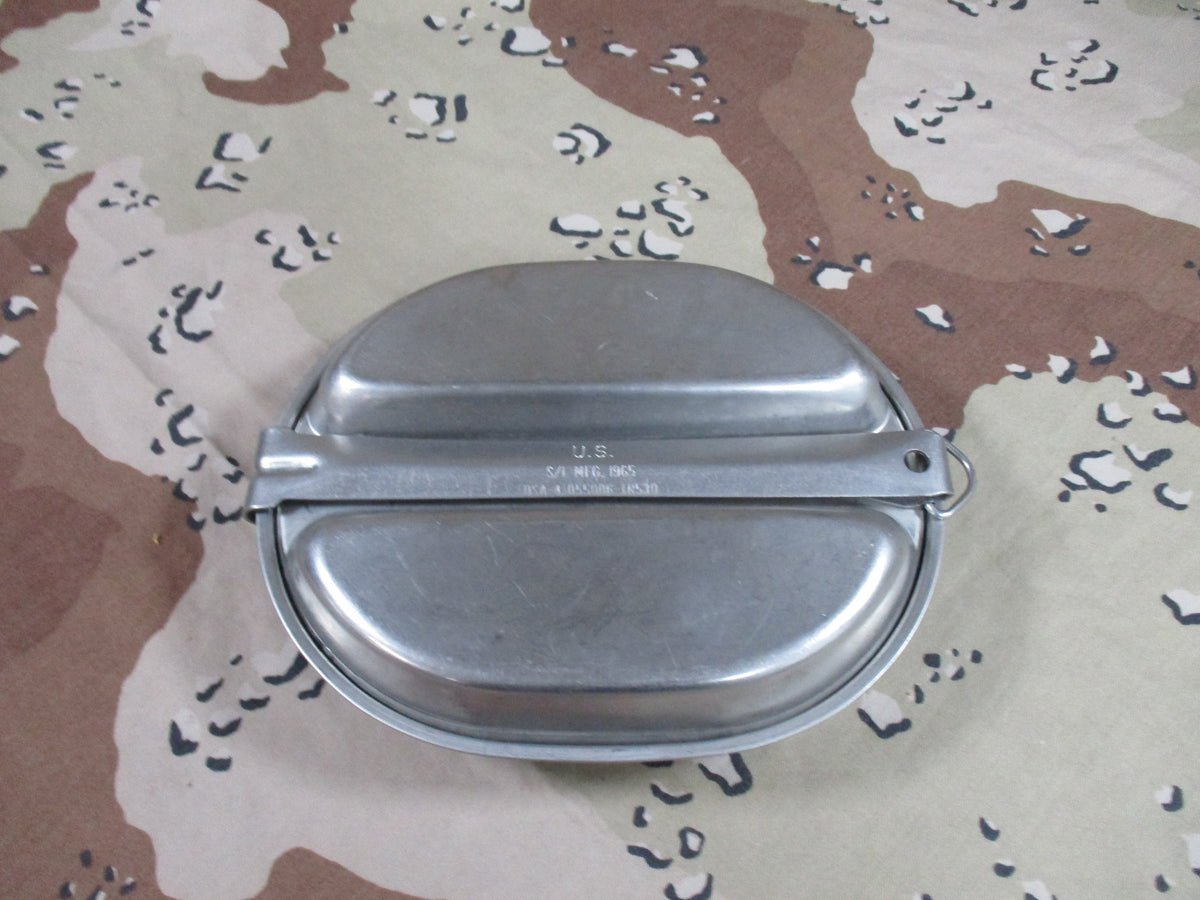 USGI 1965 S/L MFG Mess Kit Vietnam Era Military Pan Divided Tray 2-Piece