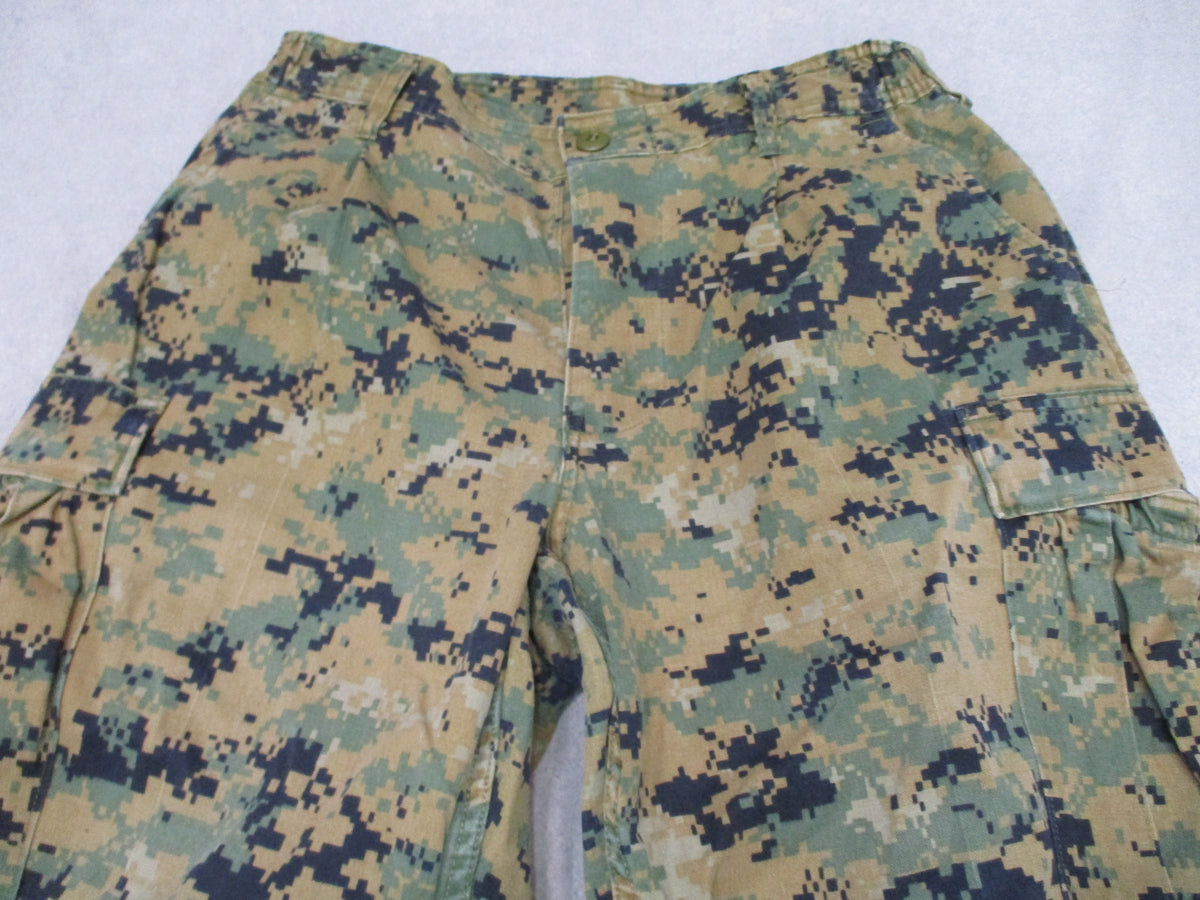USMC Woodland MARPAT Combat Pants Measured 31x29.5 MCCUU Trousers Knee Hole