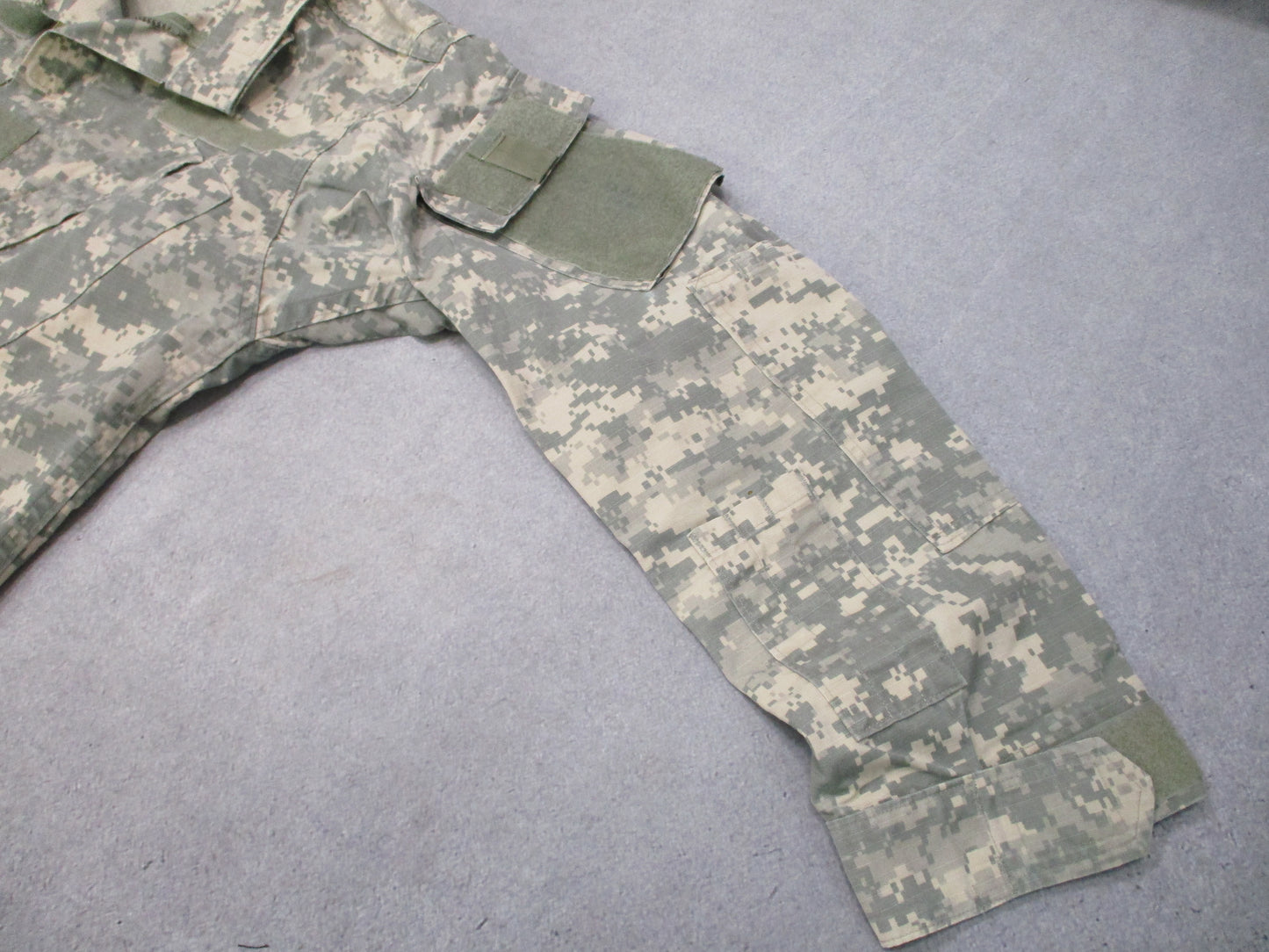 USGI ACU UCP Digital Camo Army Combat Coat Shirt 50/50 Nylon Cotton Surplus
