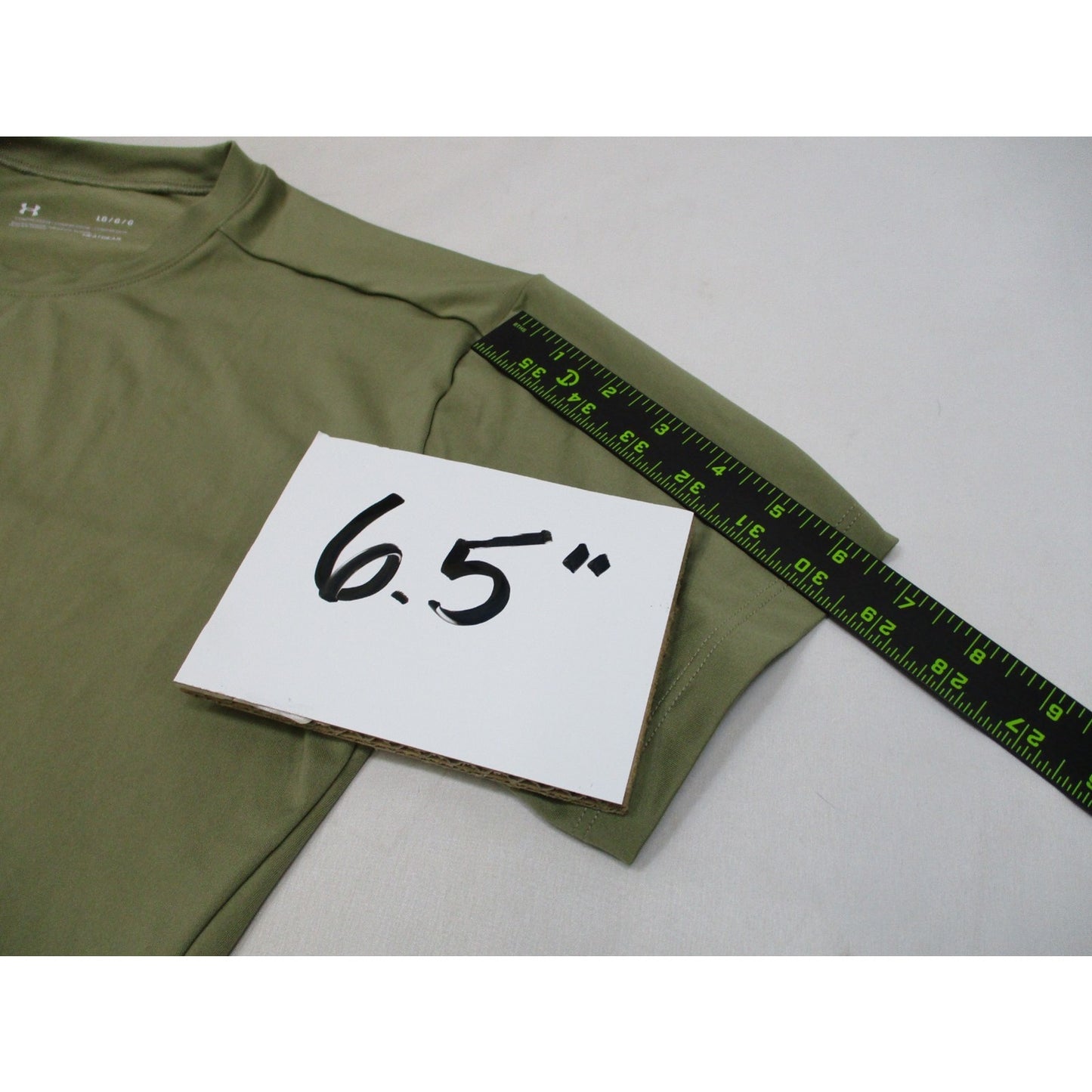 Under Armour Tactical HeatGear Shirt Tan 499 Large – Gently Used – Short Sleeve