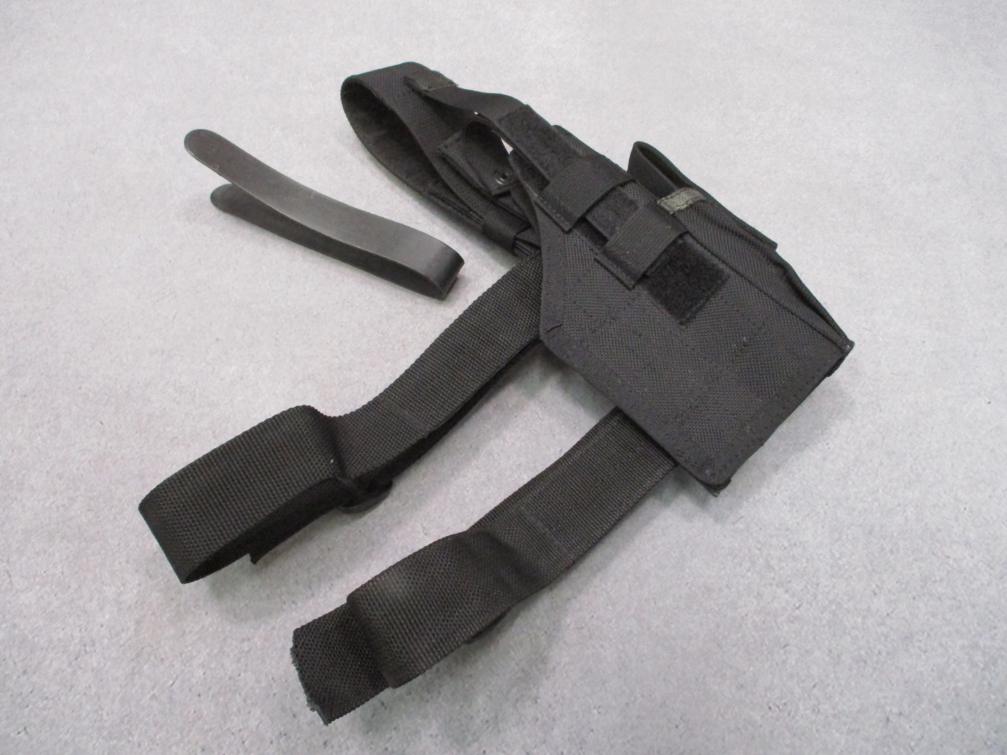 BLACKHAWK Omega VI Elite Universal Drop Leg Holster RH Medium Large Pistol