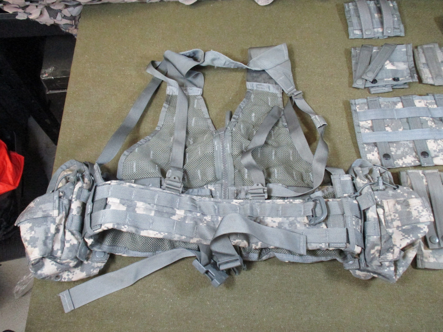 USGI MOLLE II Fighting Load Carrier Set - ACU UCP Tactical Vest with Pouches