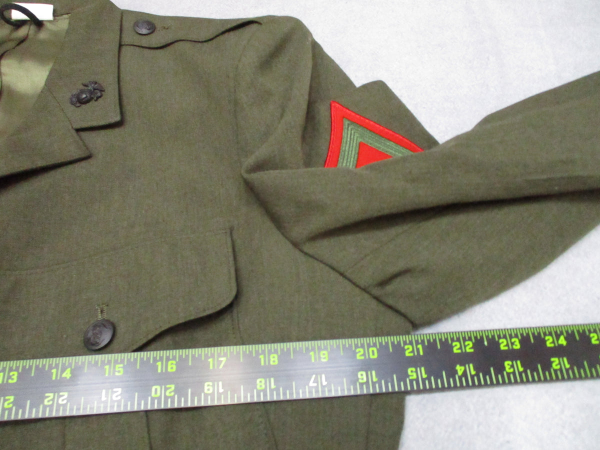 USMC Service Alpha Green Jacket 46L Crown Clothing USA Coat w/ Insignia