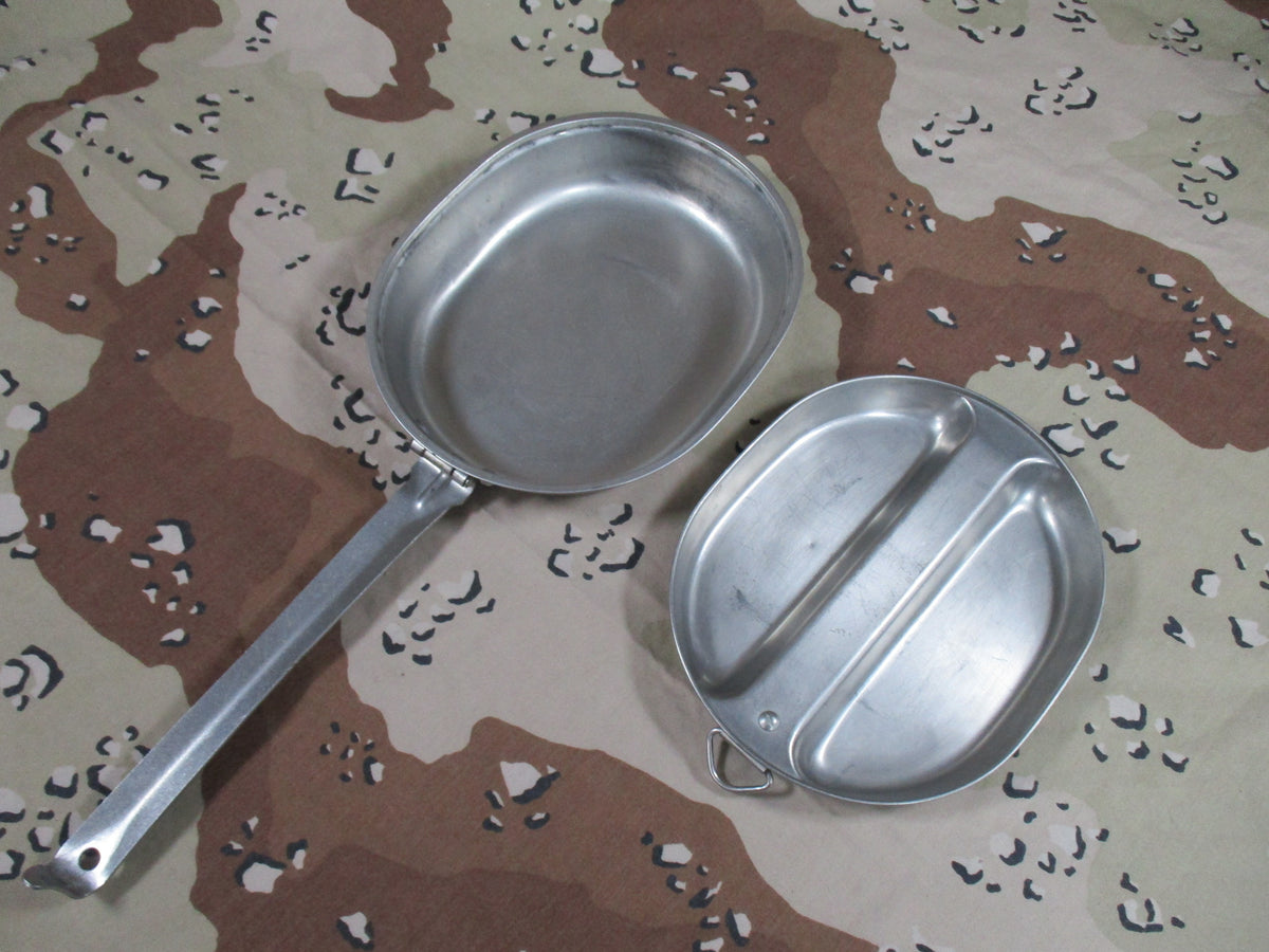USGI 1965 S/L MFG Mess Kit Vietnam Era Military Pan Divided Tray 2-Piece