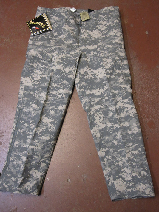 USGI FR EWOL Gore-Tex Overpants ACU Digital Medium-Regular NWT 8415-01-577-2332