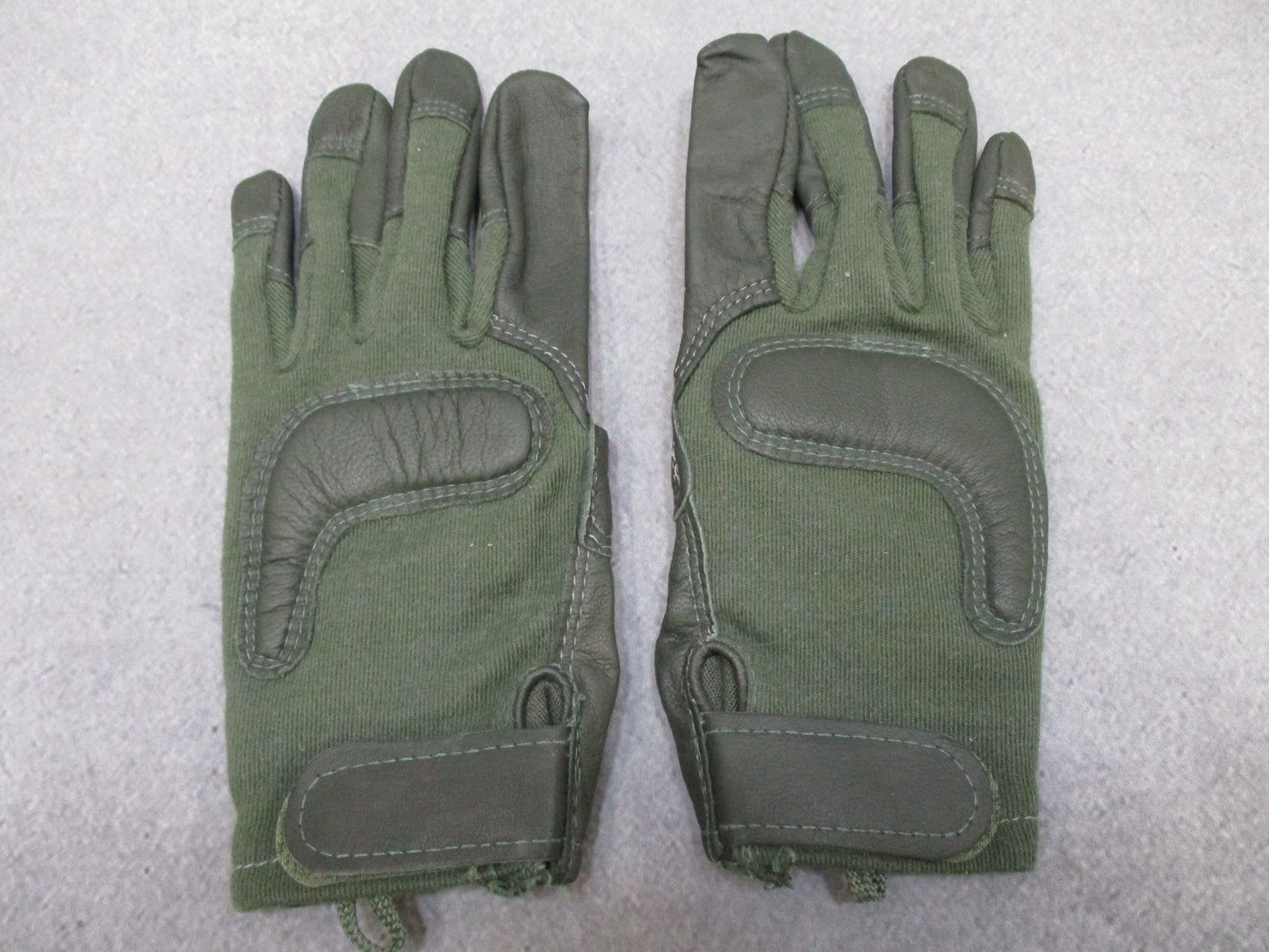 US ARMY COMBAT GLOVES TYPE II CAPACITIVE SMALL SHOOTER GLOVE CUT/FIRE RESISTANT