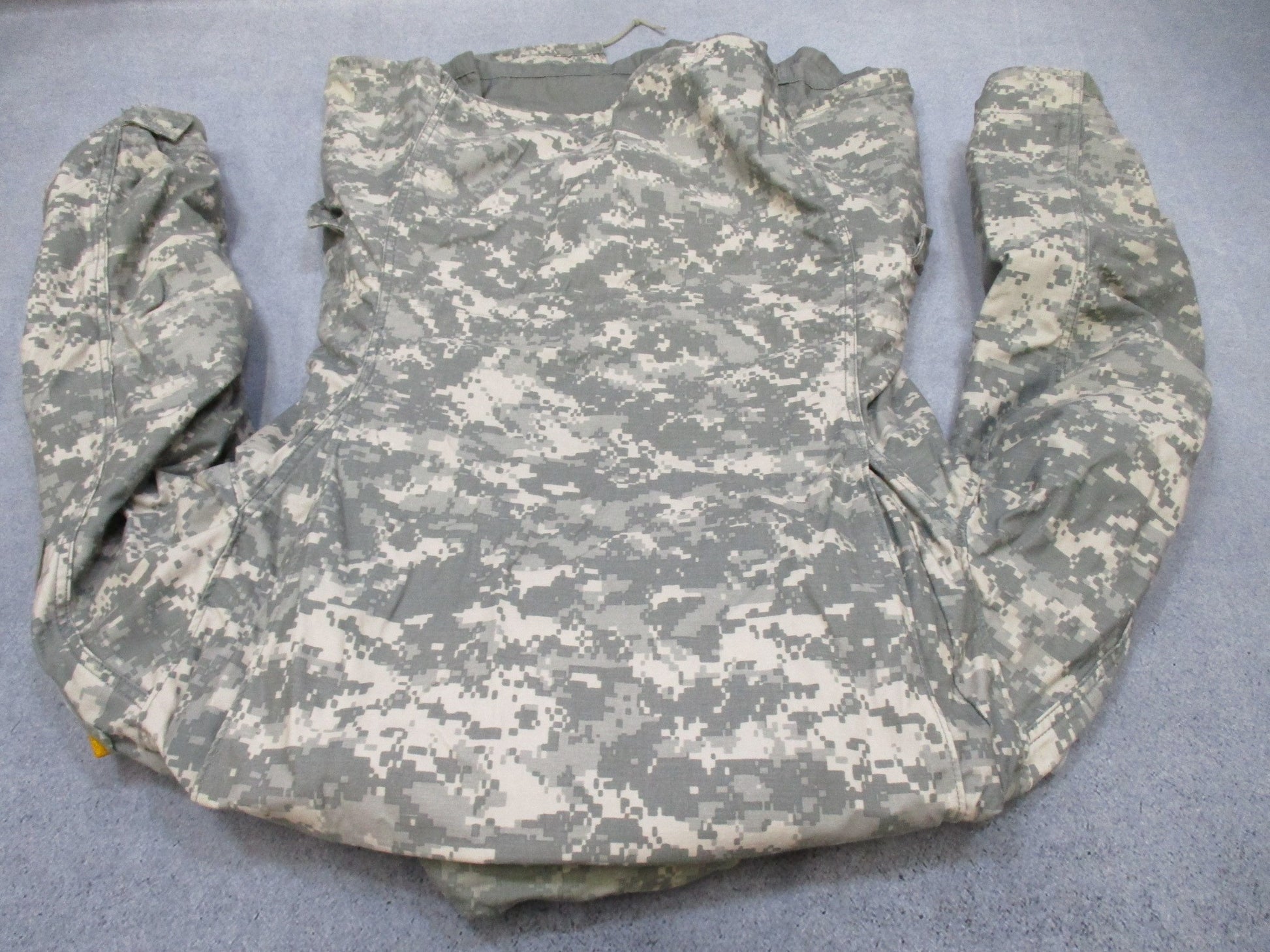 USGI ARMY ACU DIGITAL M-65 FIELD JACKET SMALL/LONG M65 COLD WEATHER COAT UCP - Centex Military Gear
