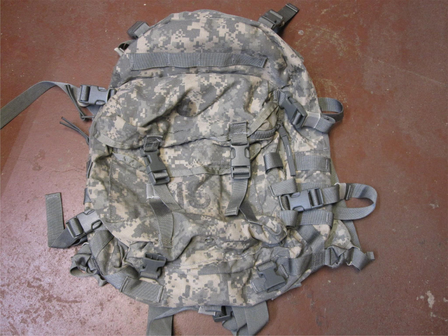 USED ARMY ISSUE ACU DIGITAL MOLLE II ASSAULT PACK w. STIFFENER 8465-01-524-5250