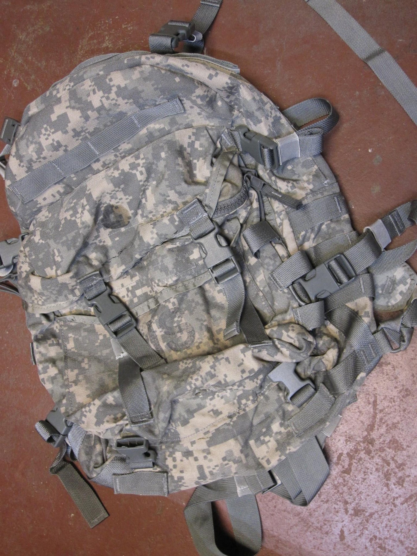 USED ARMY ISSUE ACU DIGITAL MOLLE II ASSAULT PACK w. STIFFENER 8465-01-524-5250