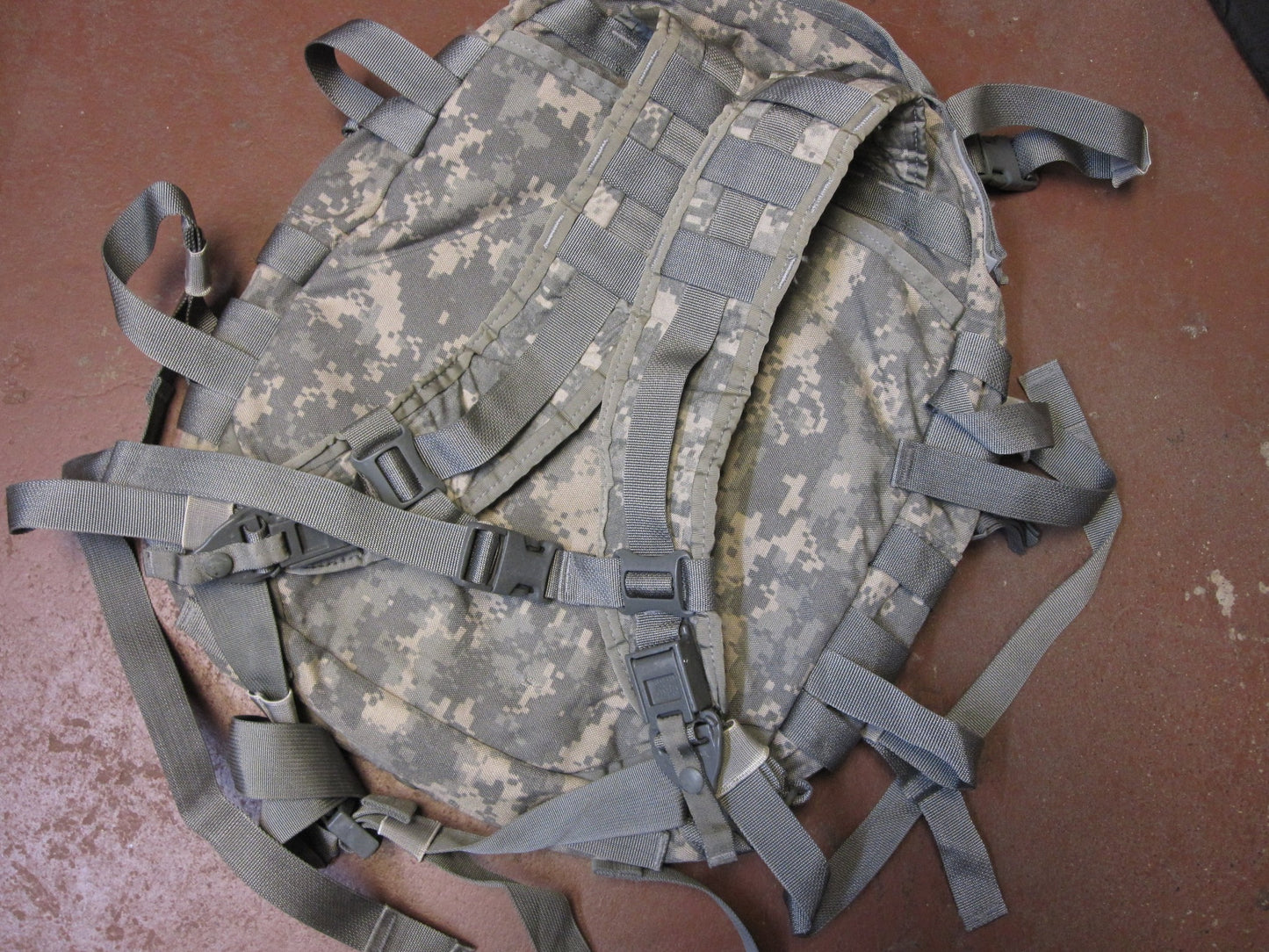 USED ARMY ISSUE ACU DIGITAL MOLLE II ASSAULT PACK w. STIFFENER 8465-01-524-5250