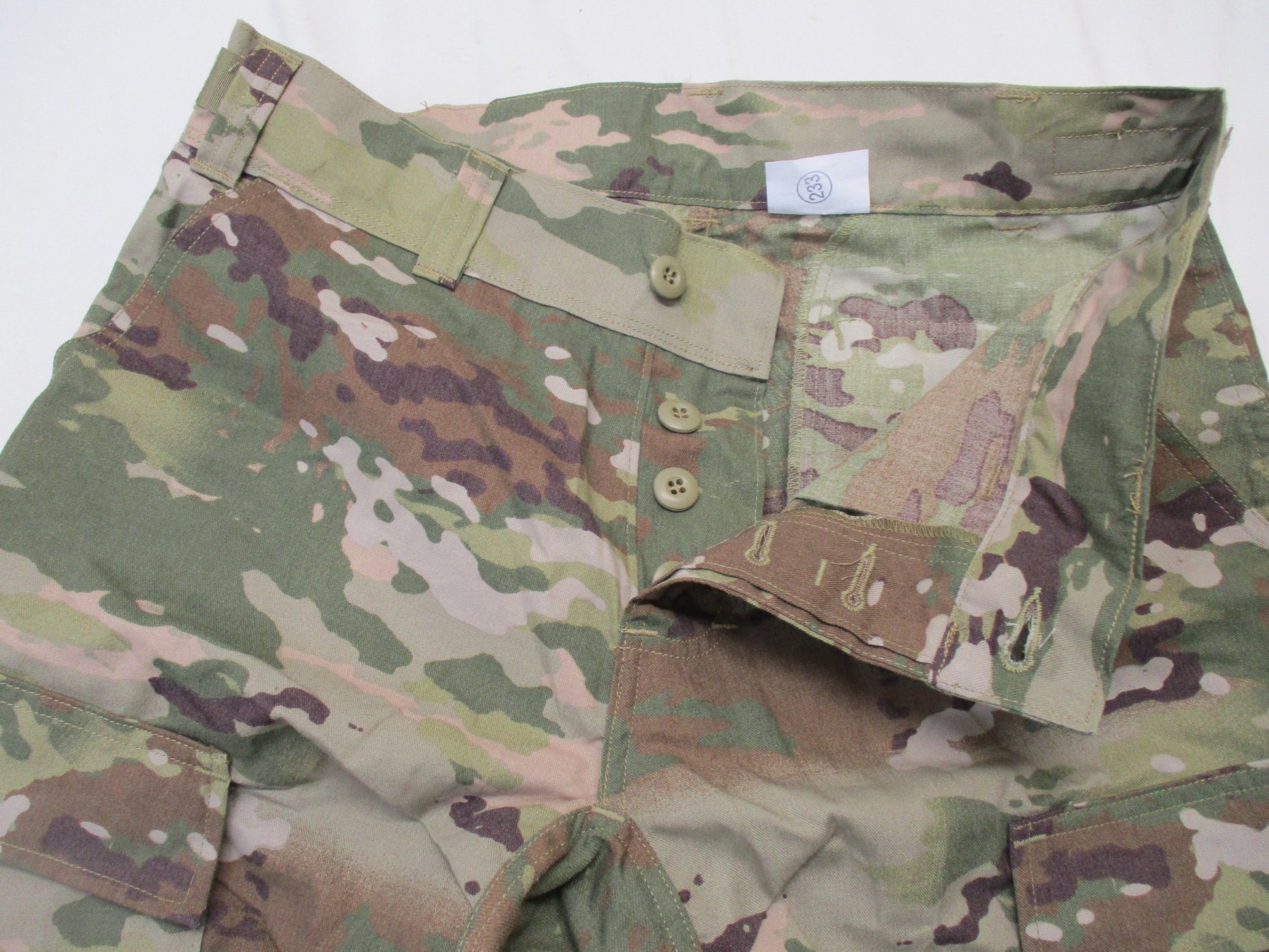 Army Advanced Combat Pants Scorpion OCP in medium/short size with Crye knee pad compatibility, designed for tactical use.