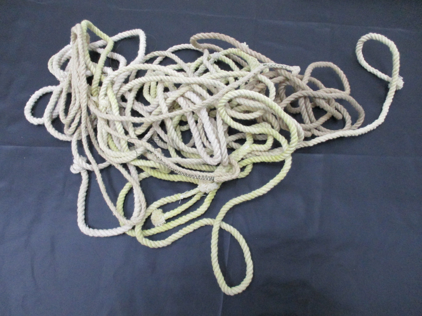 US MILITARY U.S.G.I SHELTER HALF TENT WHITE GUY CORD ROPE QTY (1) STRING (USED)