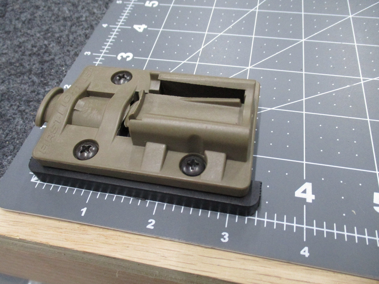 USED FIRST LIGHT TOMAHAWK T-MAX TORQ TRS MOLLE BLADE MOUNT ADAPTER COYOTE TAN