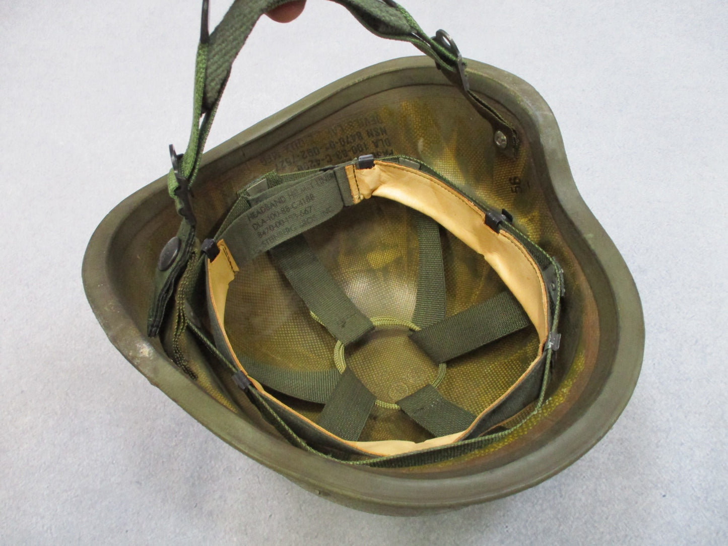 USGI PASGT Made with Kevlar Ballistic Helmet Medium OD Green Military Surplus