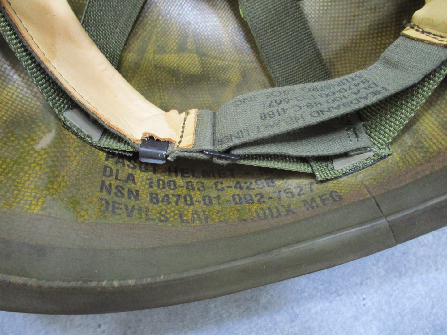 USGI PASGT Made with Kevlar Ballistic Helmet Medium OD Green Military Surplus