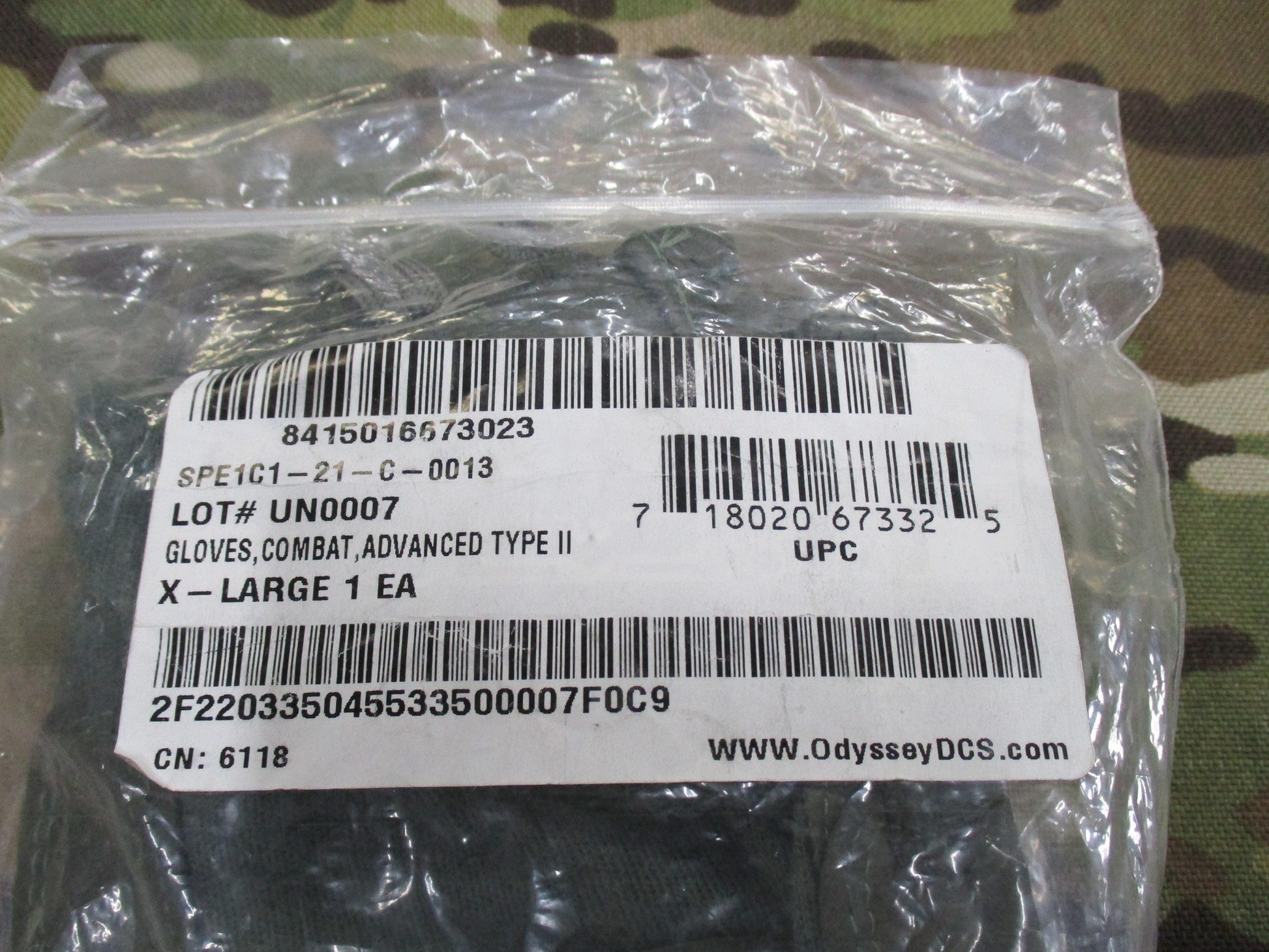 Sage green US Army combat gloves, cut and fire resistant, size X-large, by Hatch HWI for military use.