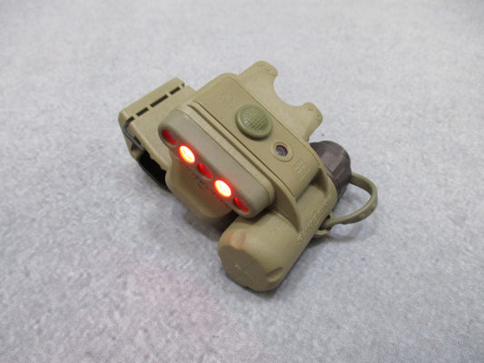 NWOT TAN SUREFIRE HELMET LIGHT WHITE/RED - IR STROBE ACH/MICH MOUNT HL1-C-TN