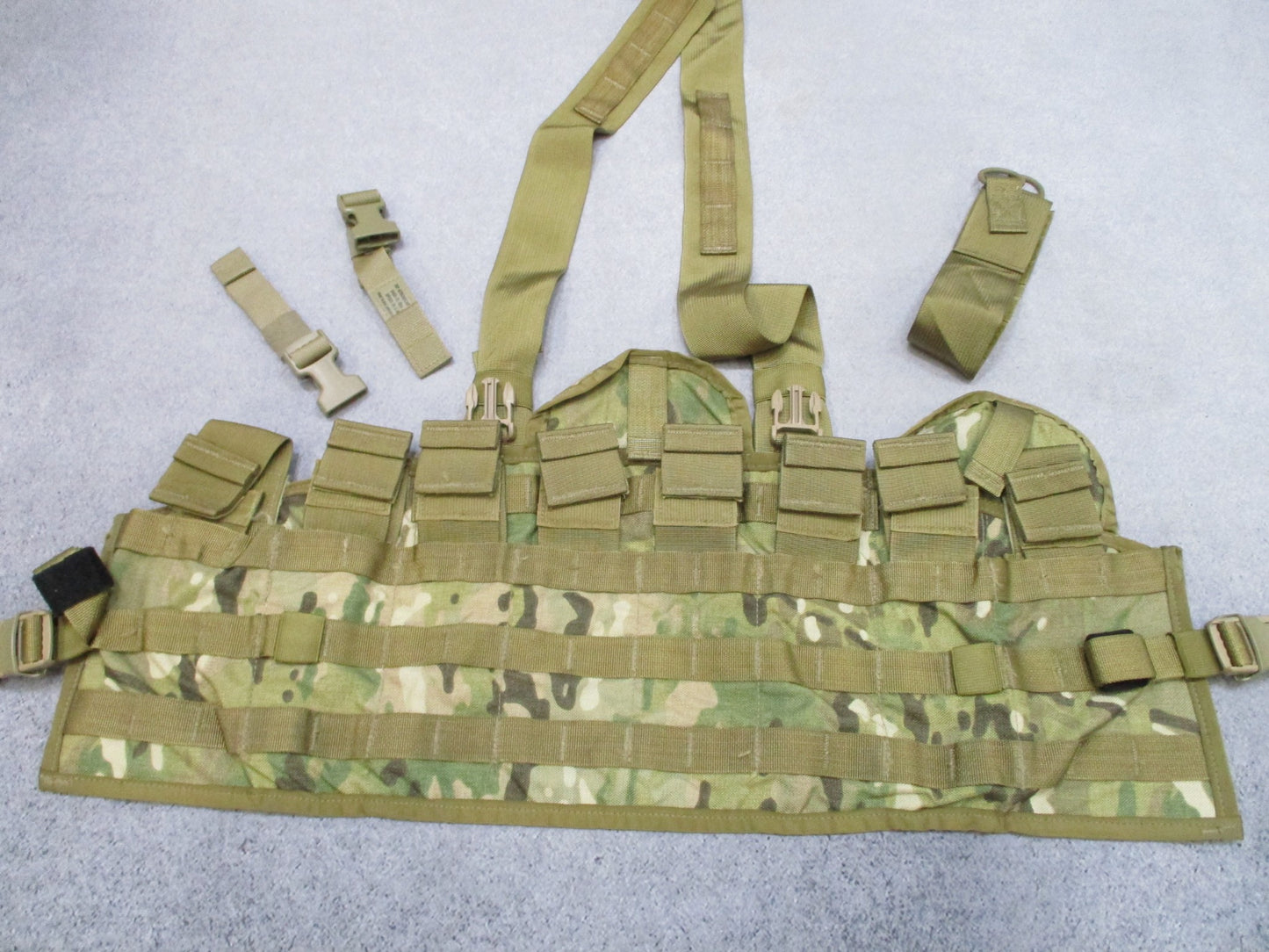 MULTICAM USGI TACTICAL ASSAULT PANEL TAP CHEST RIG MOLLE VEST SHOULDER HARNESS