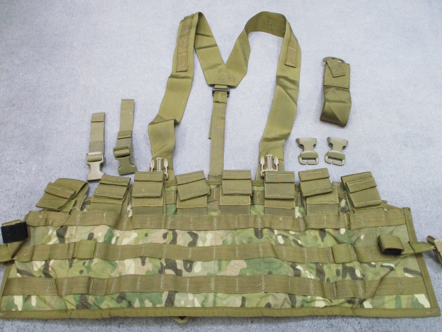 MULTICAM USGI TACTICAL ASSAULT PANEL TAP CHEST RIG MOLLE VEST SHOULDER HARNESS