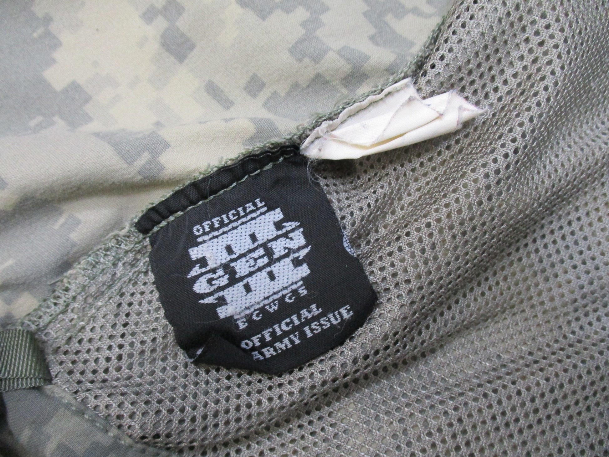ARMY ISSUE TOP ACU DIGITAL SOFT SHELL JACKET GEN 3 PARKA SMALL/LONG LEVEL 5 - Centex Military Gear