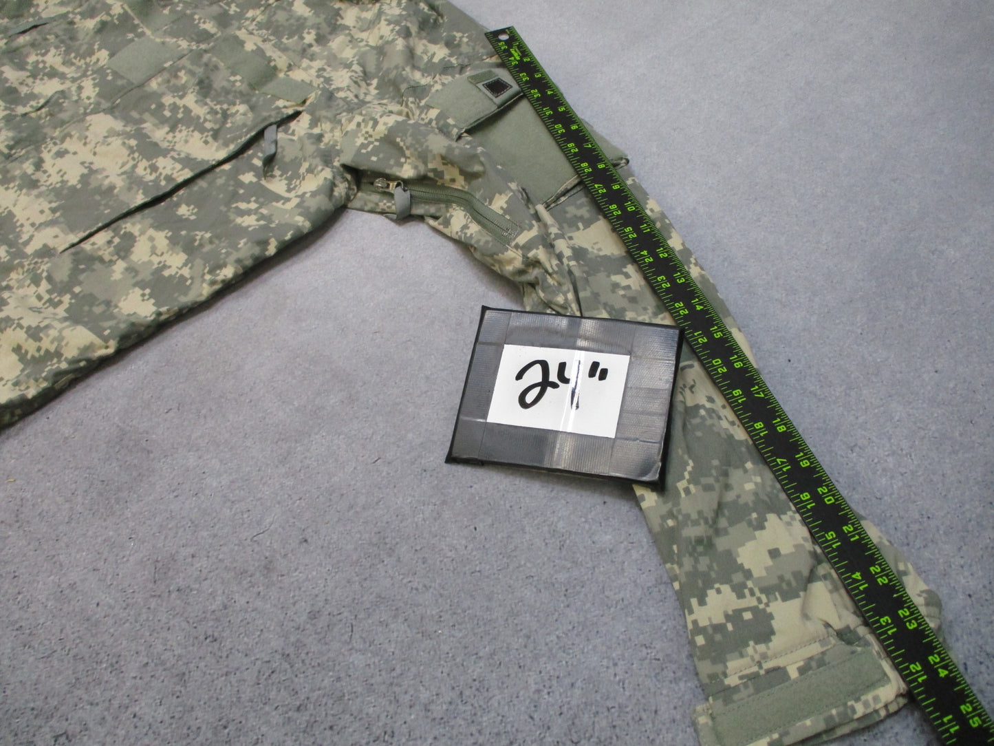 USGI ARMY JACKET SOFT SHELL COLD WEATHER LAYER 5 GEN III SMALL/REGULAR DIGITAL