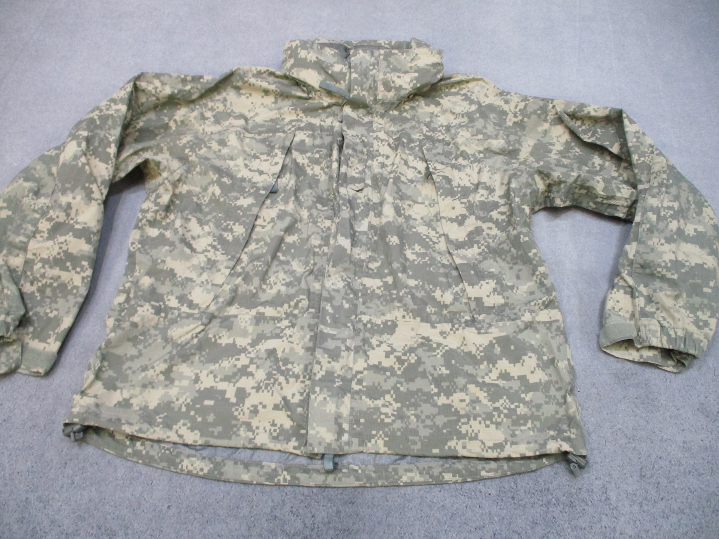 ARMY ACU DIGITAL UCP GEN III LEVEL 6 COLD/WET JACKET SMALL/SHORT GORE-TEX TOP