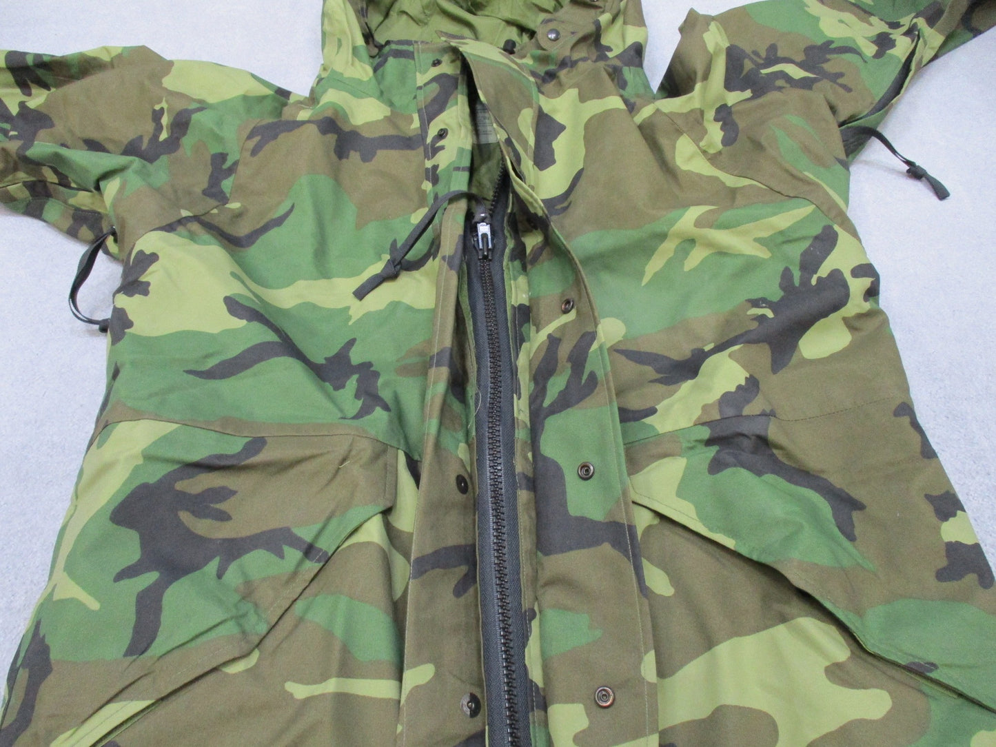 USED ARMY ISSUE WOODLAND BDU GORE-TEX JACKET WET/COLD WEATHER PARKA MEDIUM-LONG - Centex Military Gear