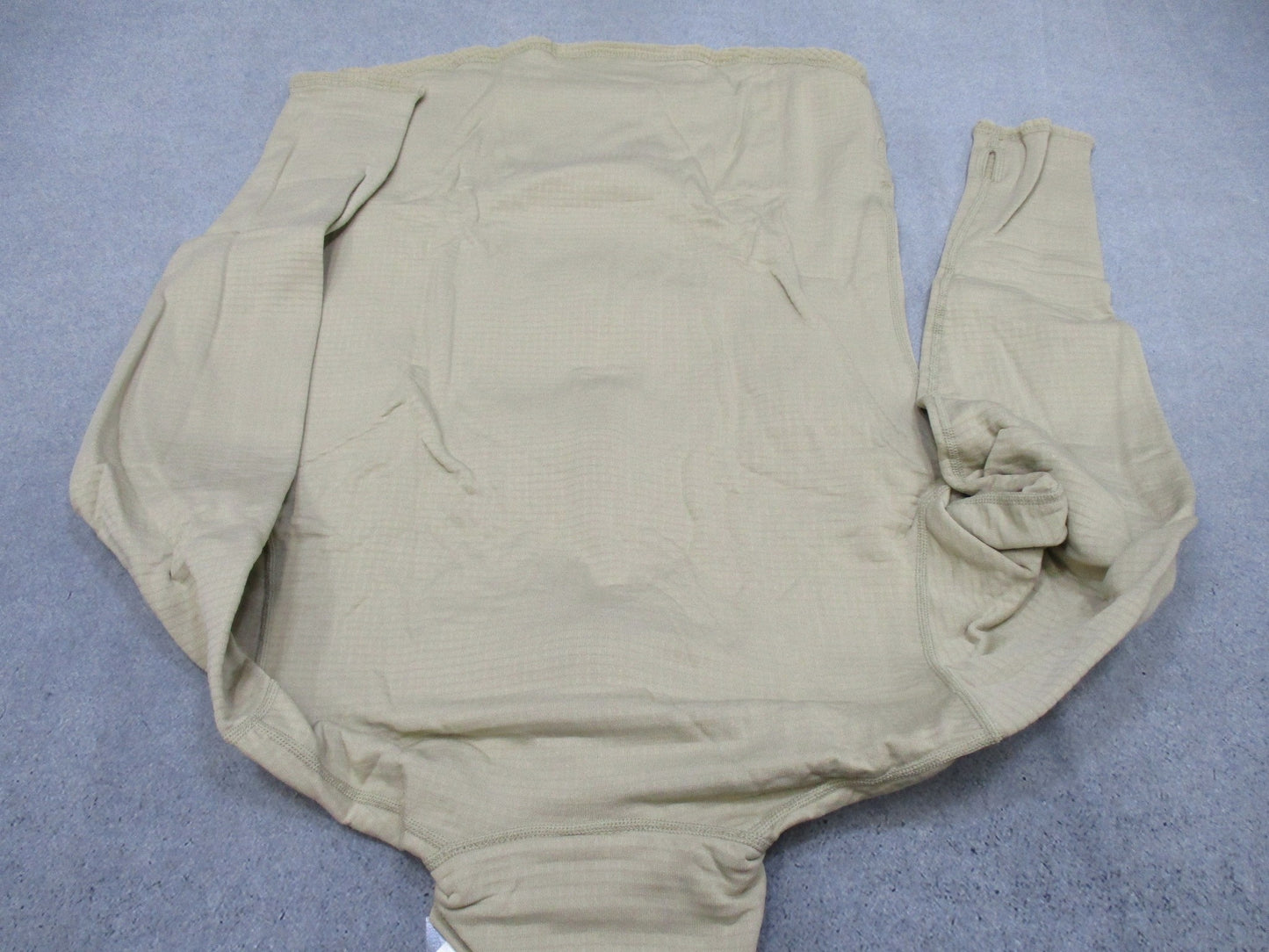Centex Military Gear Gen III Army Tan waffle top mid-weight shirt with long grid fleece in size small.