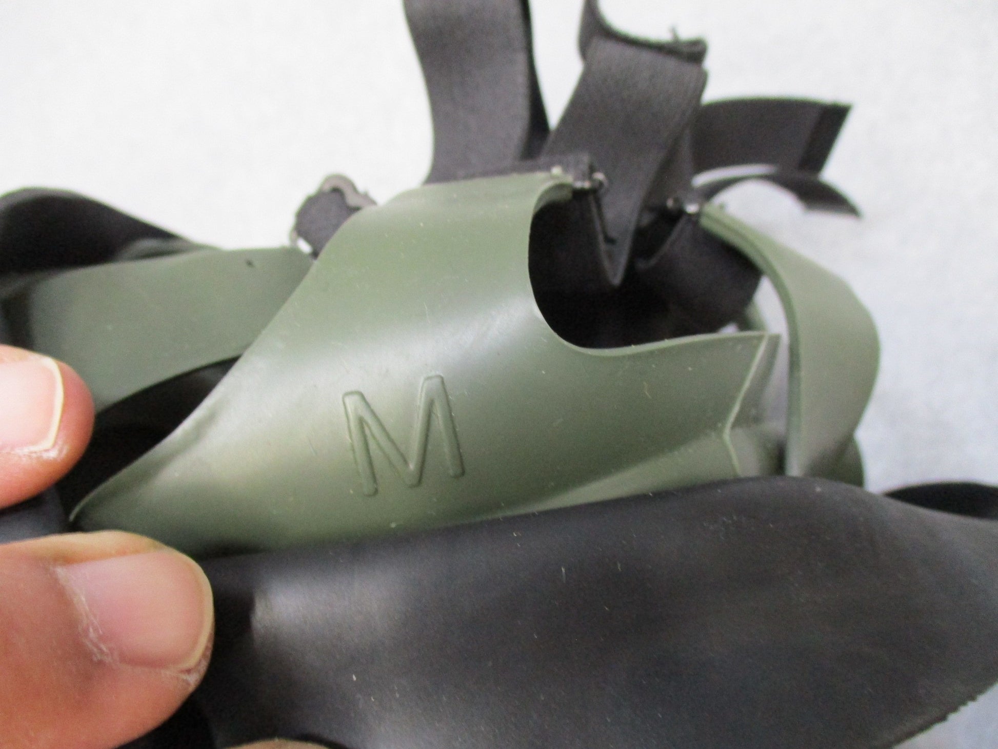 Centex Military Gear M40 gas mask medium with clear and dark lenses, 40mm filter, and carrying bag for military use.