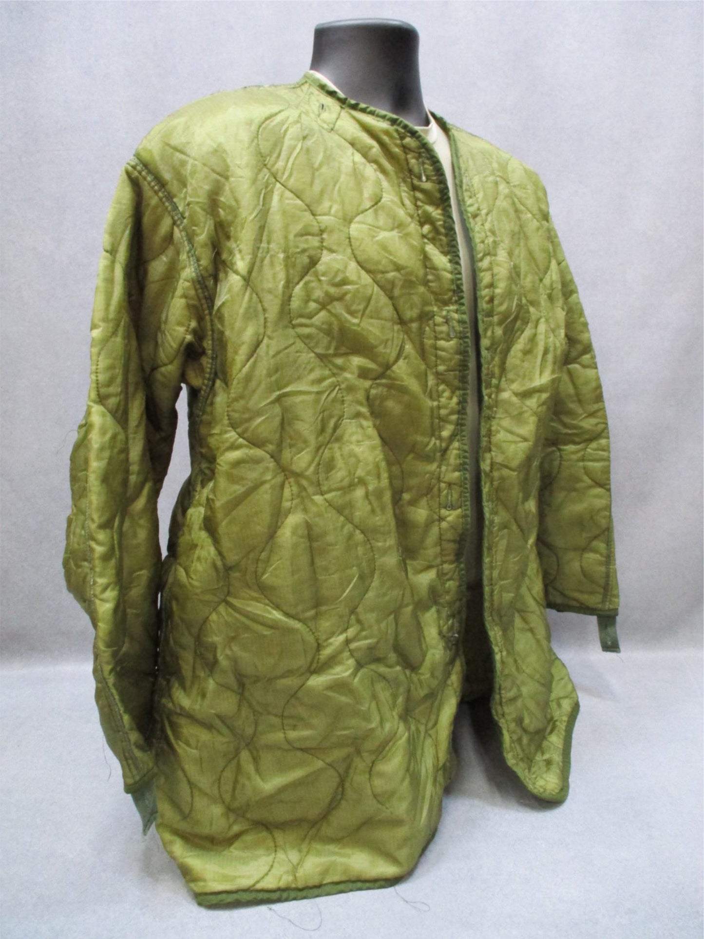 USED ARMY DRMO USGI MILITARY FISHTAIL PARKA LINER OD GREEN QUILTED INSERT SMALL - Centex Military Gear