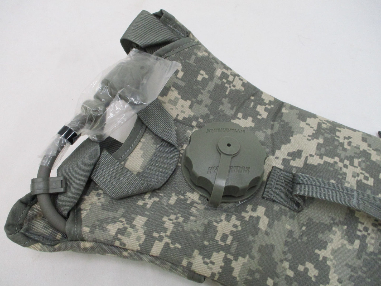NEW ARMY ACU DIGITAL HYDRATION SYSTEM CARRIER W/ BLADDER PACK 8465-01-524-8362