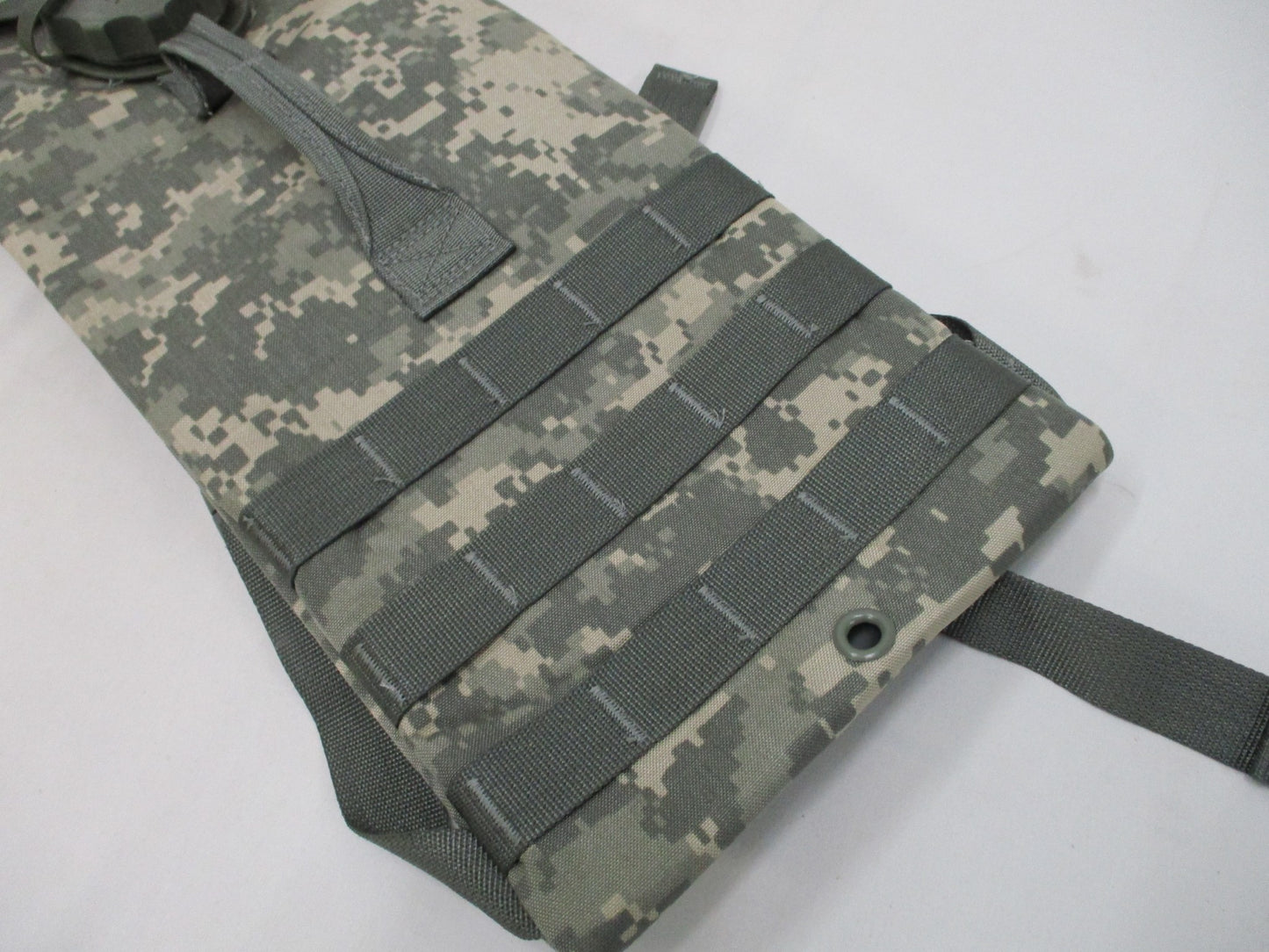 NEW ARMY ACU DIGITAL HYDRATION SYSTEM CARRIER W/ BLADDER PACK 8465-01-524-8362