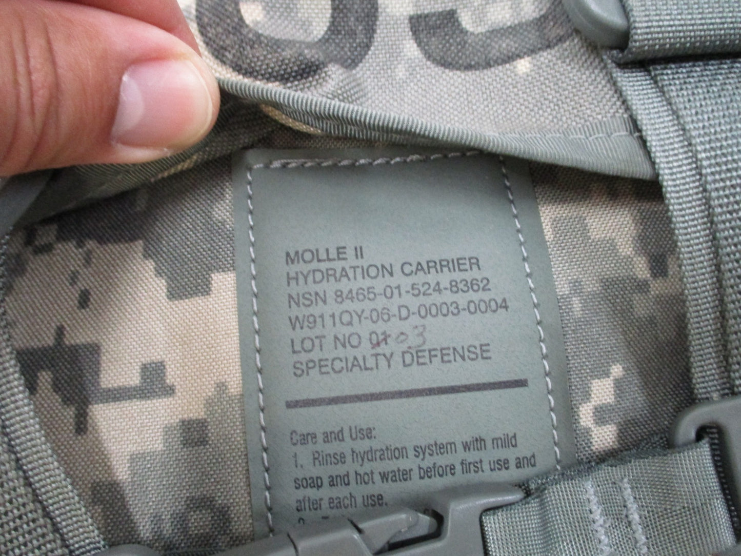 NEW ARMY ACU DIGITAL HYDRATION SYSTEM CARRIER W/ BLADDER PACK 8465-01-524-8362