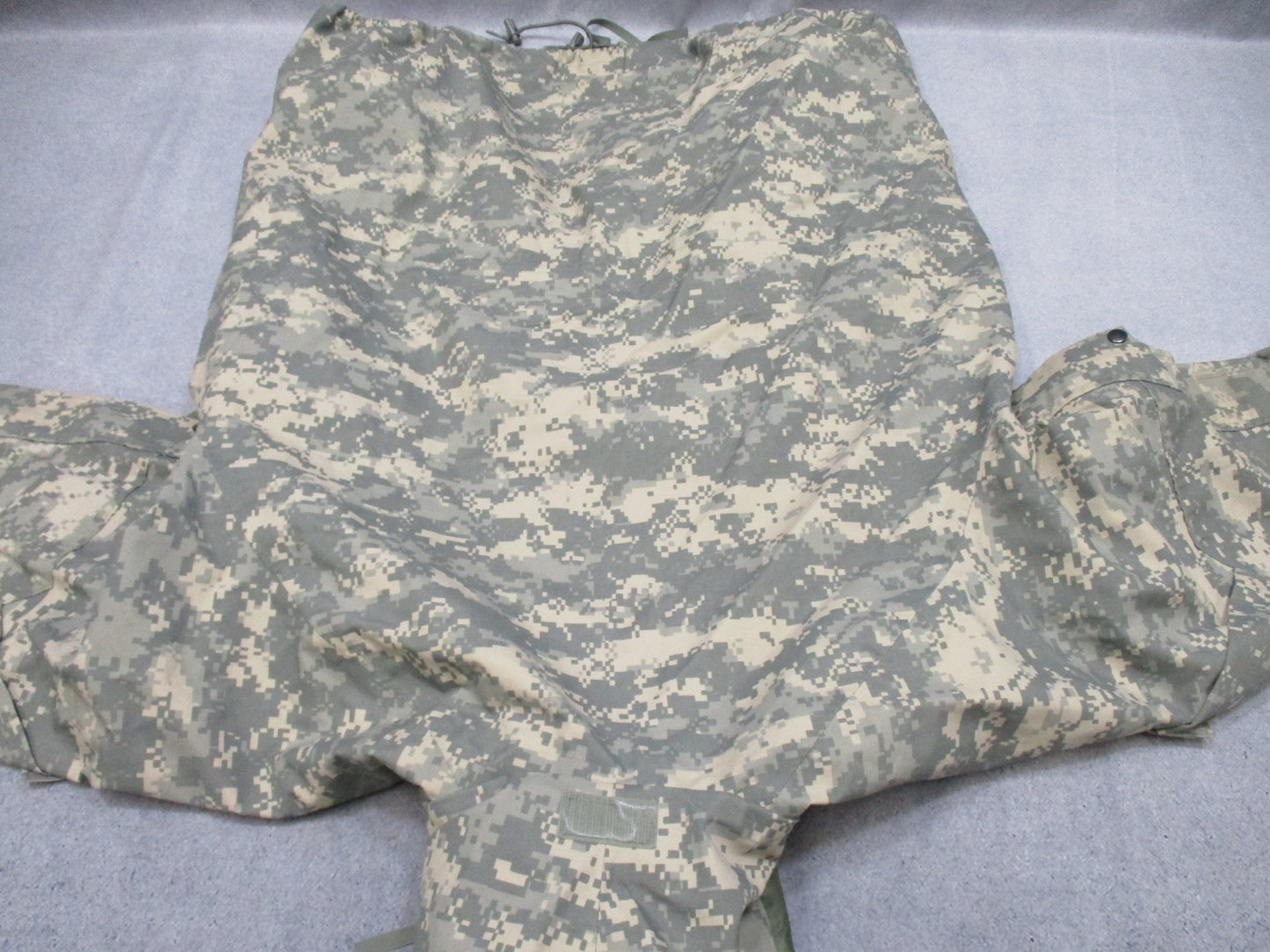 Centex Military Gear USGI ARMY ACU digital GORE-TEX cold and wet weather jacket, large/reg UCP, shown in image.