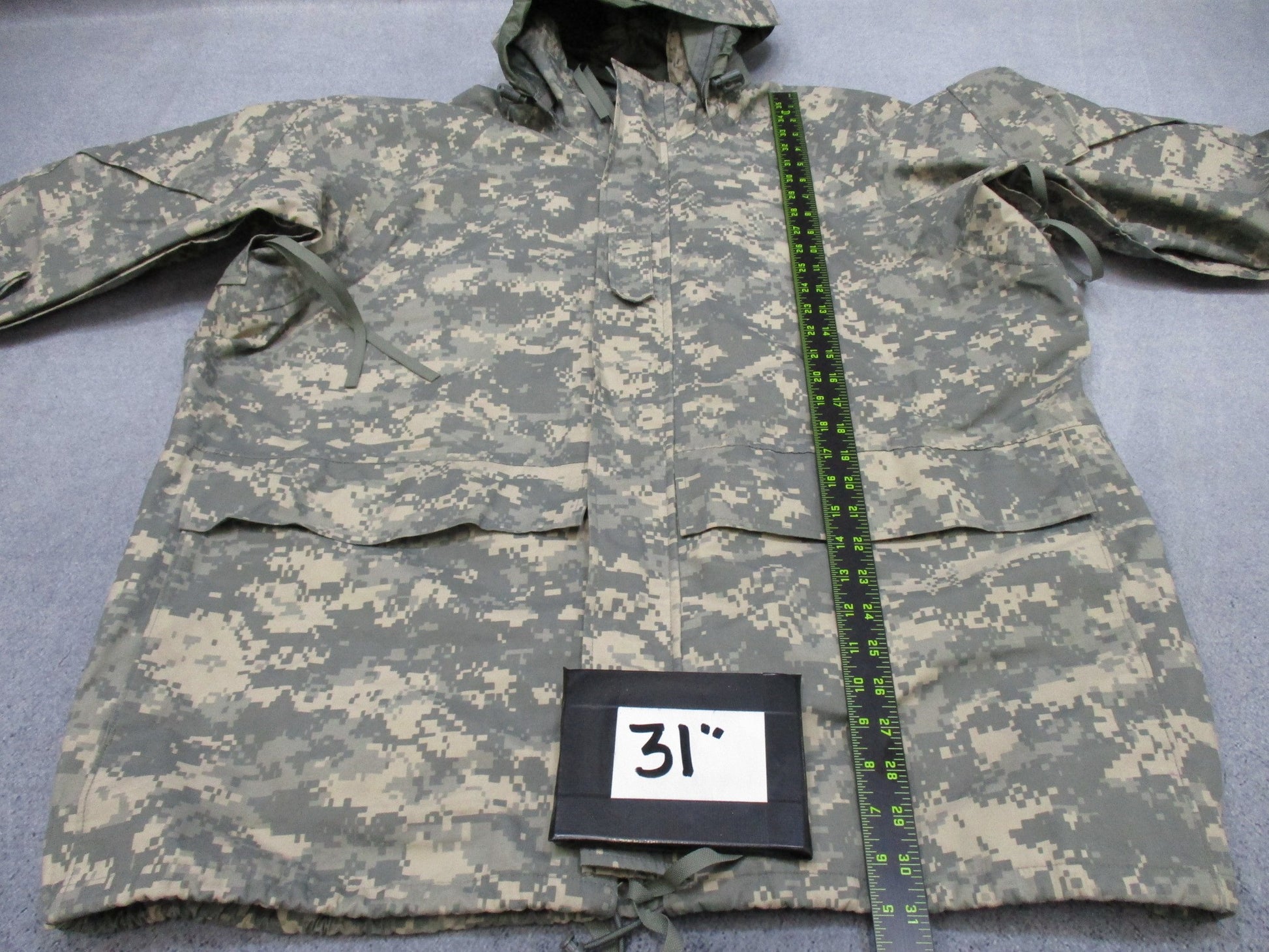 Military USGI Army ACU digital camouflage GORE-TEX cold/wet weather jacket, large/regular size, by Centex Military Gear.
