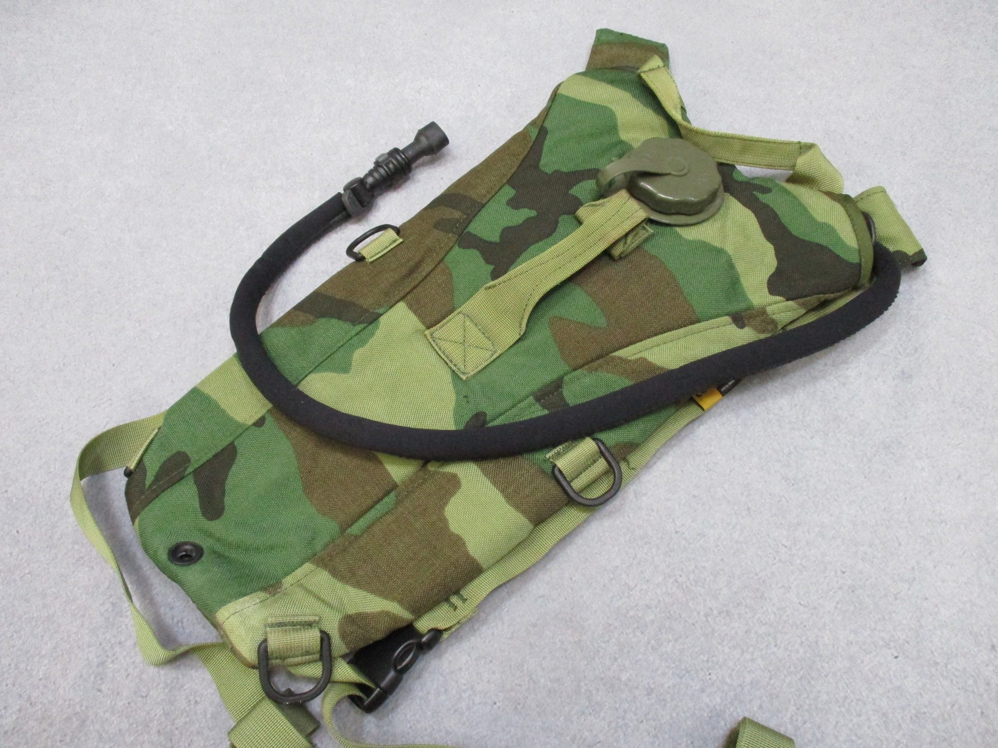 Centex Military Gear Camelbak 3L Woodland BDU hydration pack with outdoor backpack and Thermobak features, in camo with adjustable straps.