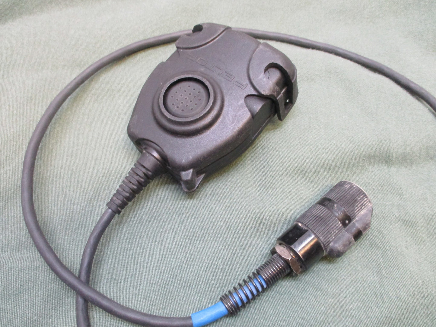 USED PELTOR PTT SWITCH PUSH BUTTON SINGLE COMMS TACTICAL RADIO HEADSET 6-PIN - Centex Military Gear