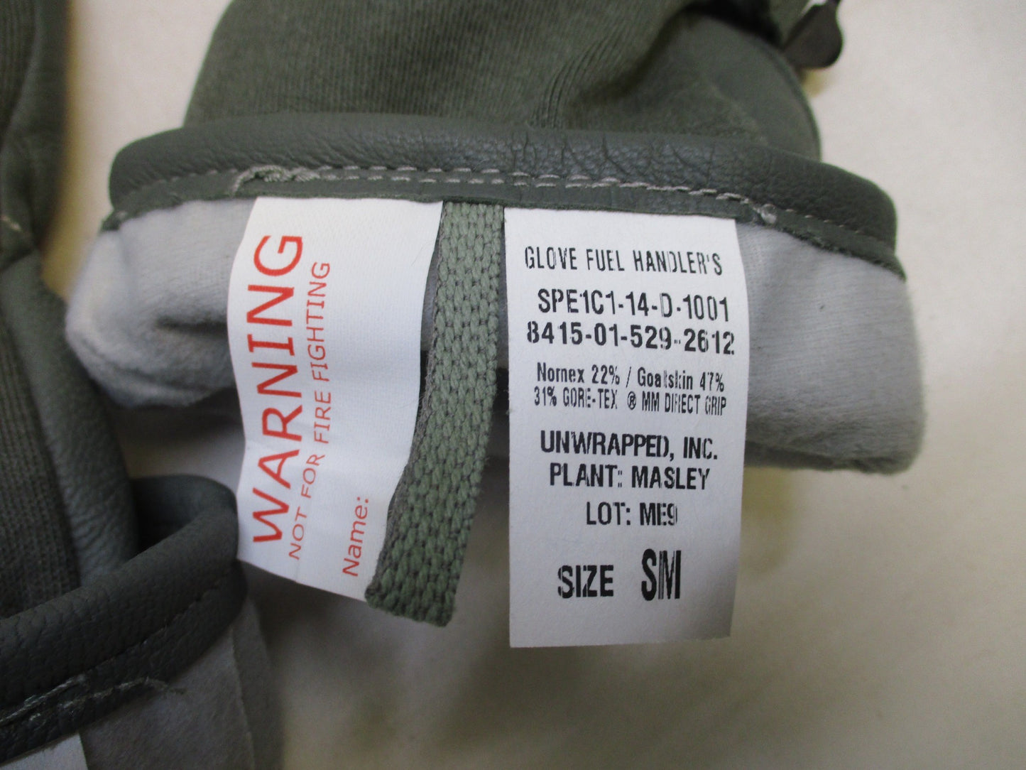 MILITARY ISSUE FUEL HANDLERS GLOVES JP8 FOLIAGE GREEN SMALL 8415-01-529-2612