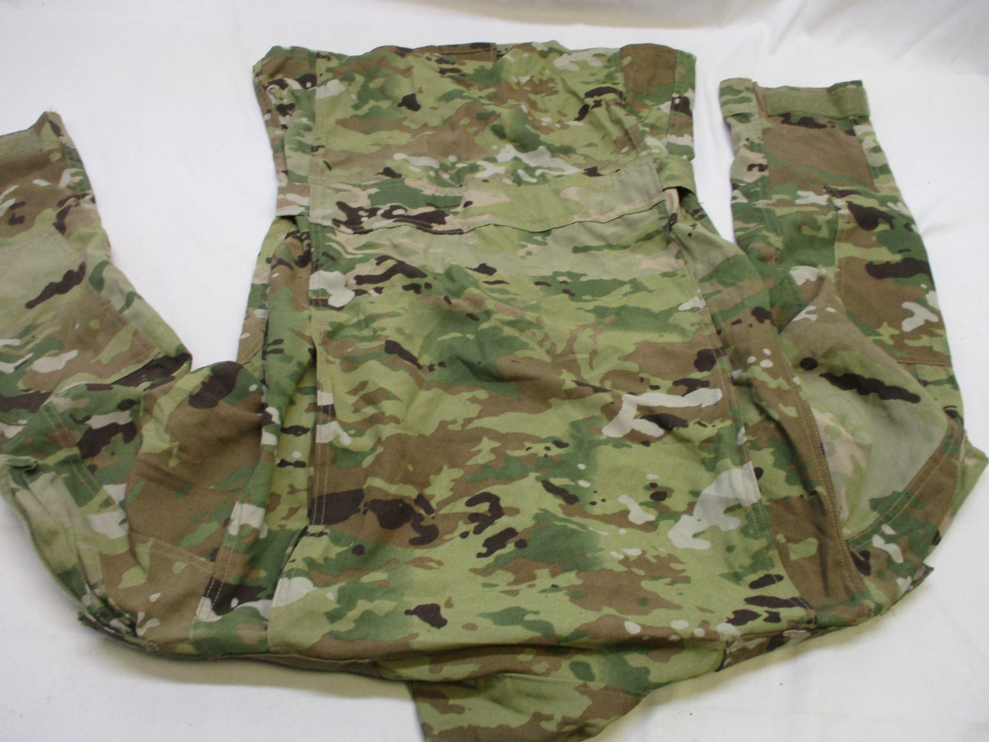 Centex Military Gear Army OCP Scorpion Aircrew Uniform Top in medium/regular size, aviation coat with detailed fabric and design