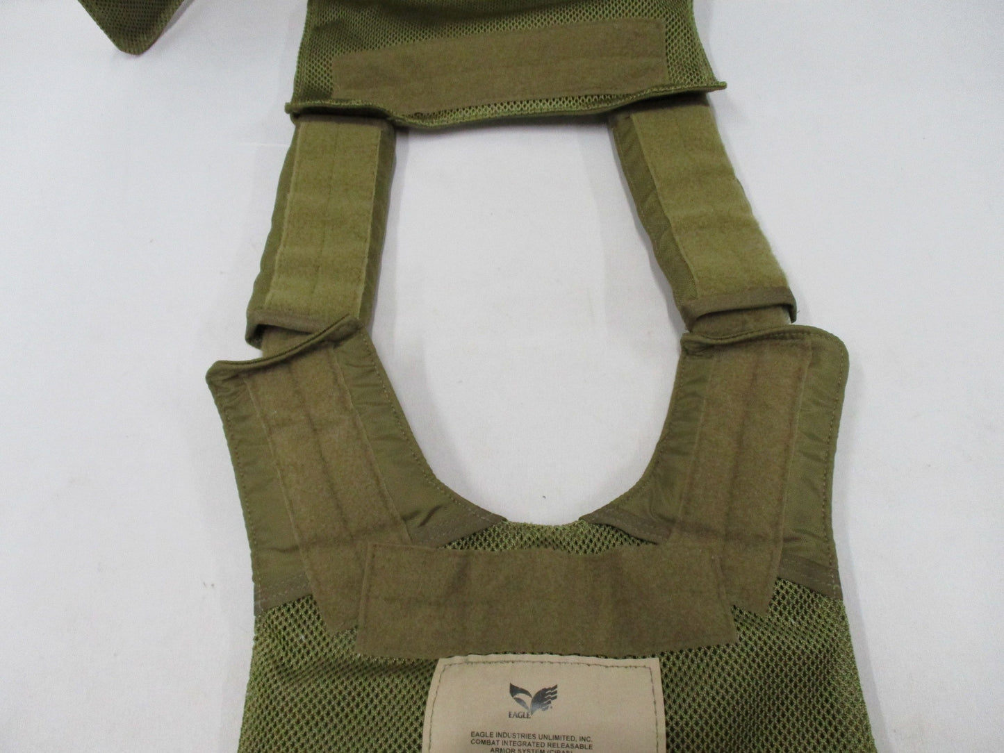 EAGLE INDUSTRIES KHAKI TAN CIRAS PLATE CARRIER (NO ARMOR) RELEASABLE VEST SMALL