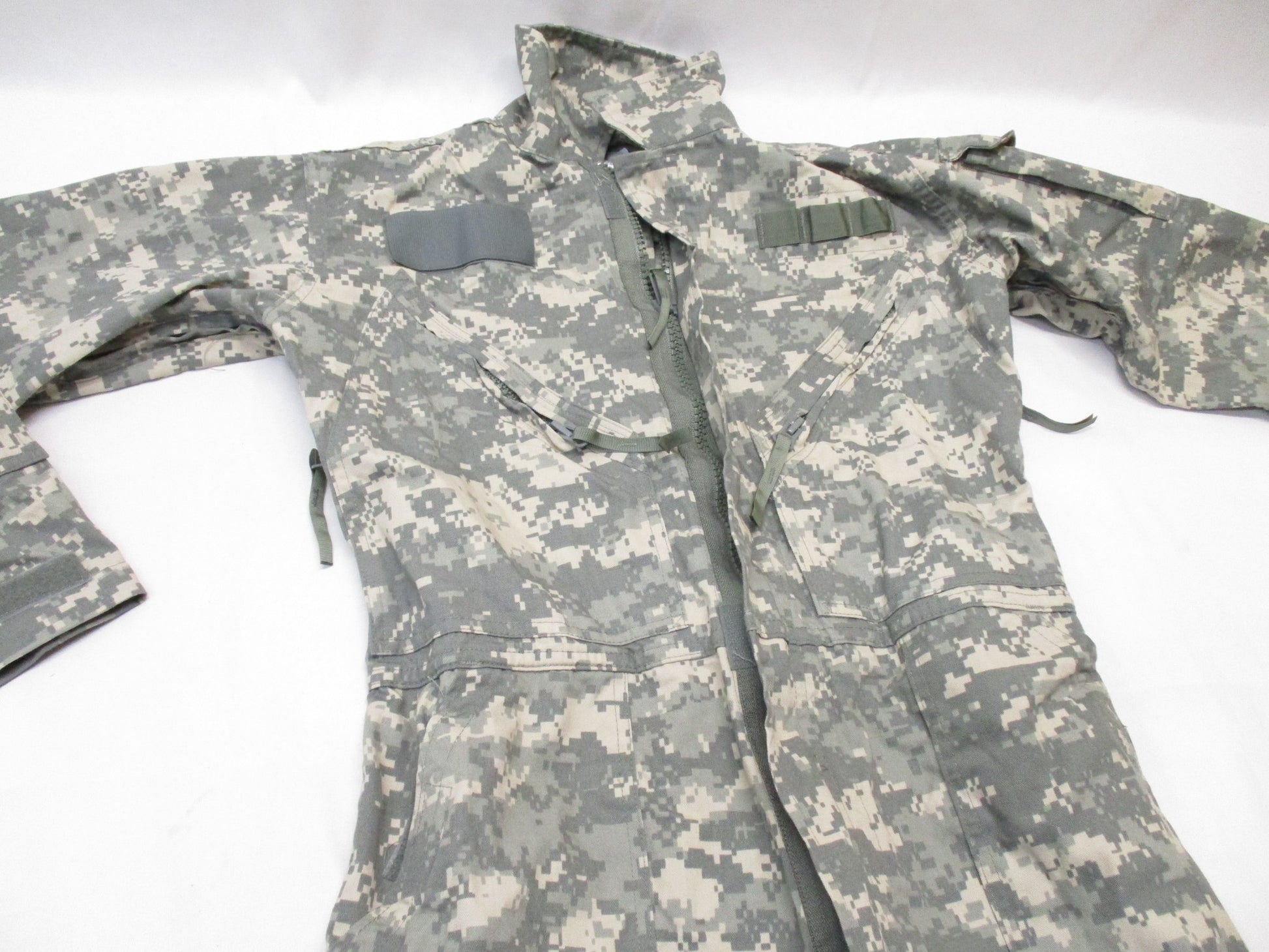 New MILITARY ARMY ISSUE MECHANIC COVERALLS UCP TYPE III SMALL ACU DIGITAL CAMO - Centex Military Gear