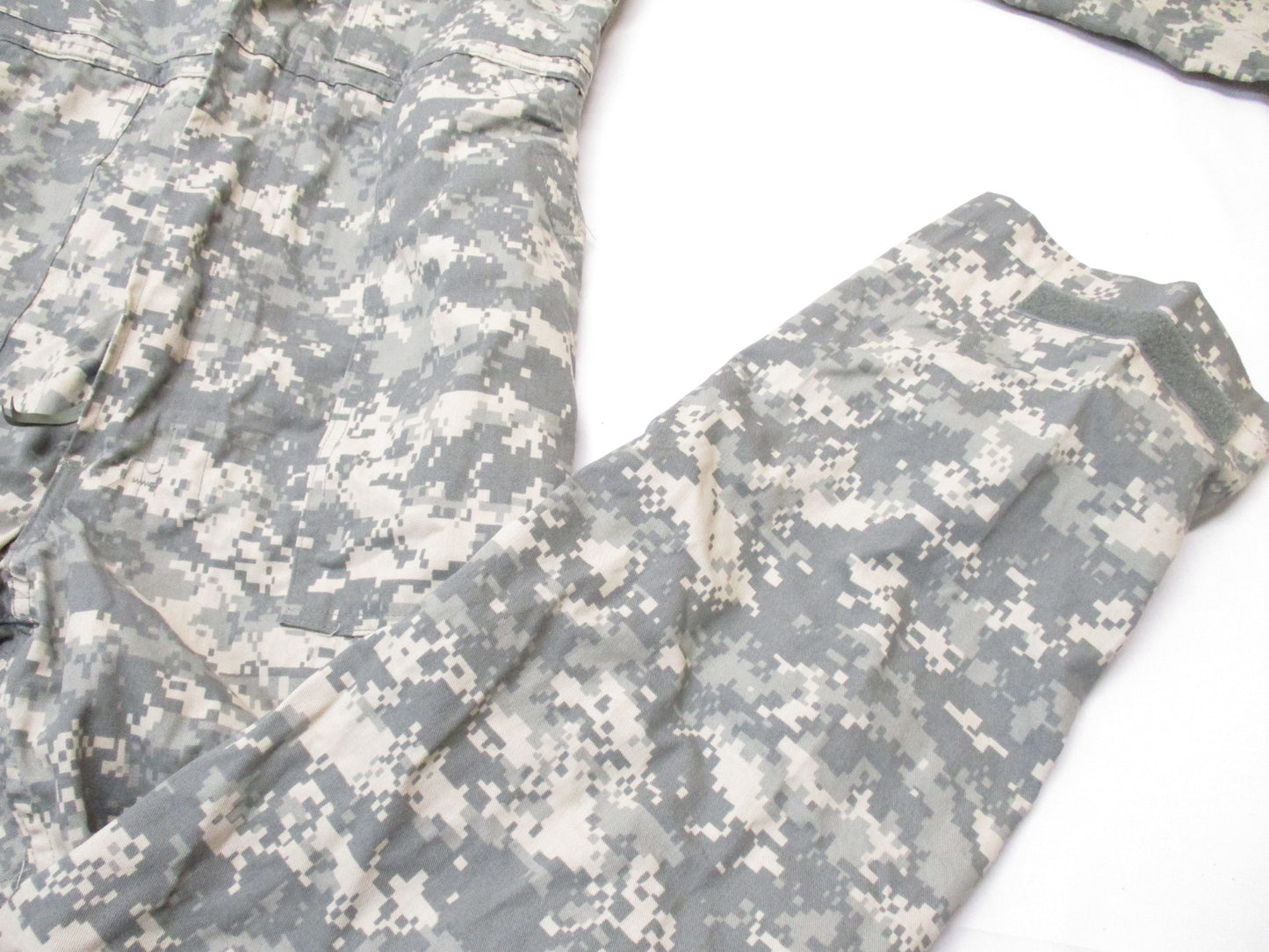 New MILITARY ARMY ISSUE MECHANIC COVERALLS UCP TYPE III SMALL ACU DIGITAL CAMO - Centex Military Gear