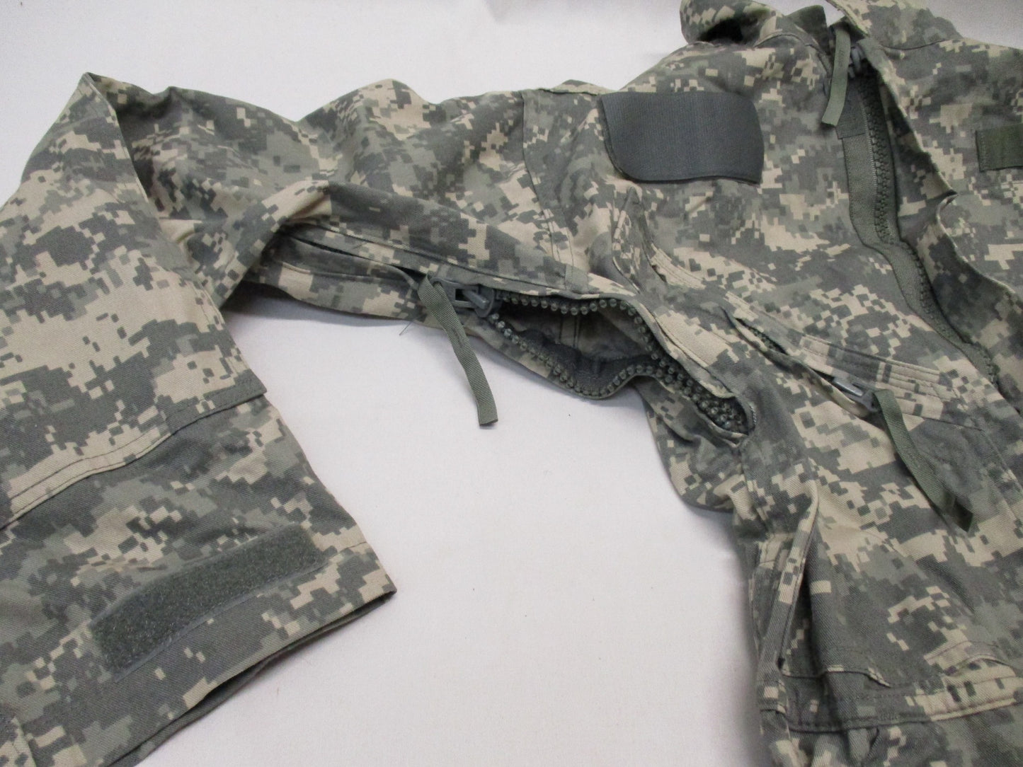 New MILITARY ARMY ISSUE MECHANIC COVERALLS UCP TYPE III SMALL ACU DIGITAL CAMO - Centex Military Gear