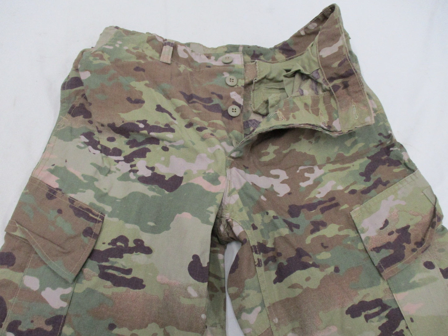 Army Scorpion W2 Medium Short Pants/Trousers FRACU 8415-01-598-9397 Multicam