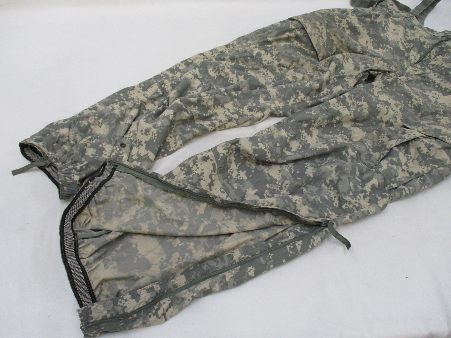 ARMY ACU DIGITAL LEVEL 5 SOFT SHELL TROUSER COLD WEATHER PANTS X-LARGE/X-LONG