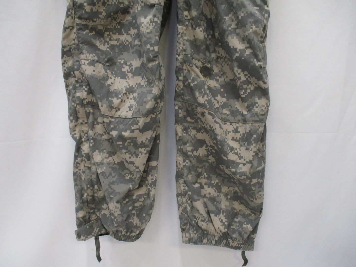 ARMY ACU DIGITAL LEVEL 5 SOFT SHELL TROUSER COLD WEATHER PANTS X-LARGE/X-LONG