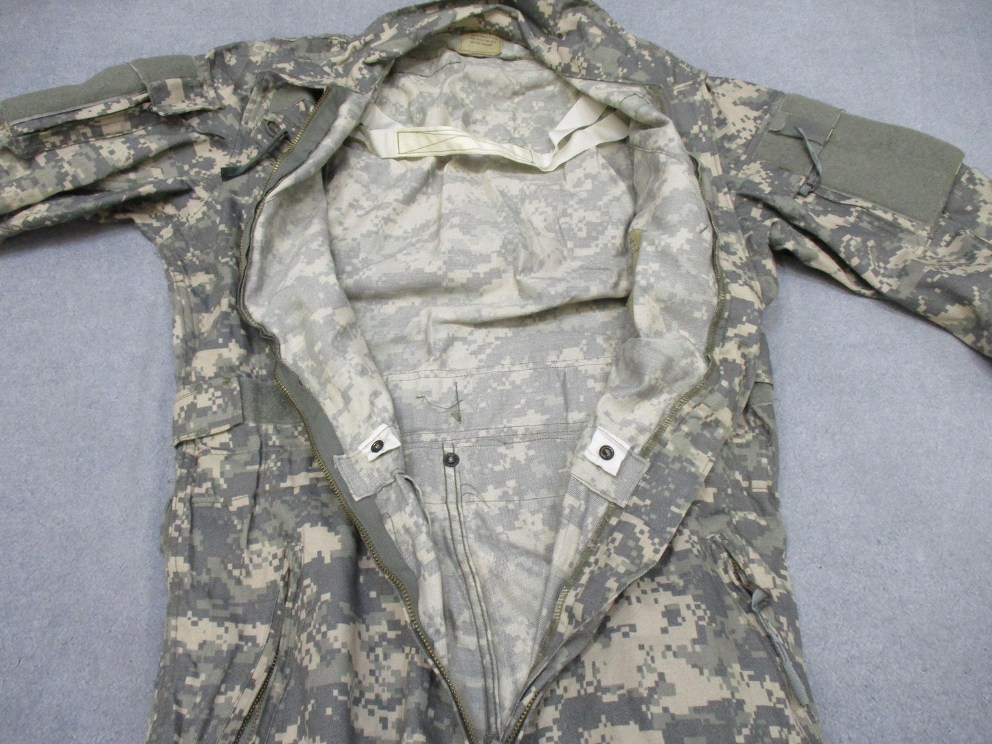 ARMY IMPROVED CREWMAN COVERALLS ACU DIGITAL CVC SMALL/LONG 8415-01-560-5015
