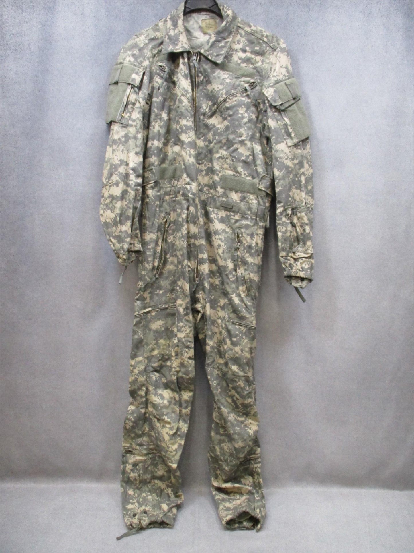 ARMY IMPROVED CREWMAN COVERALLS ACU DIGITAL CVC SMALL/LONG 8415-01-560-5015