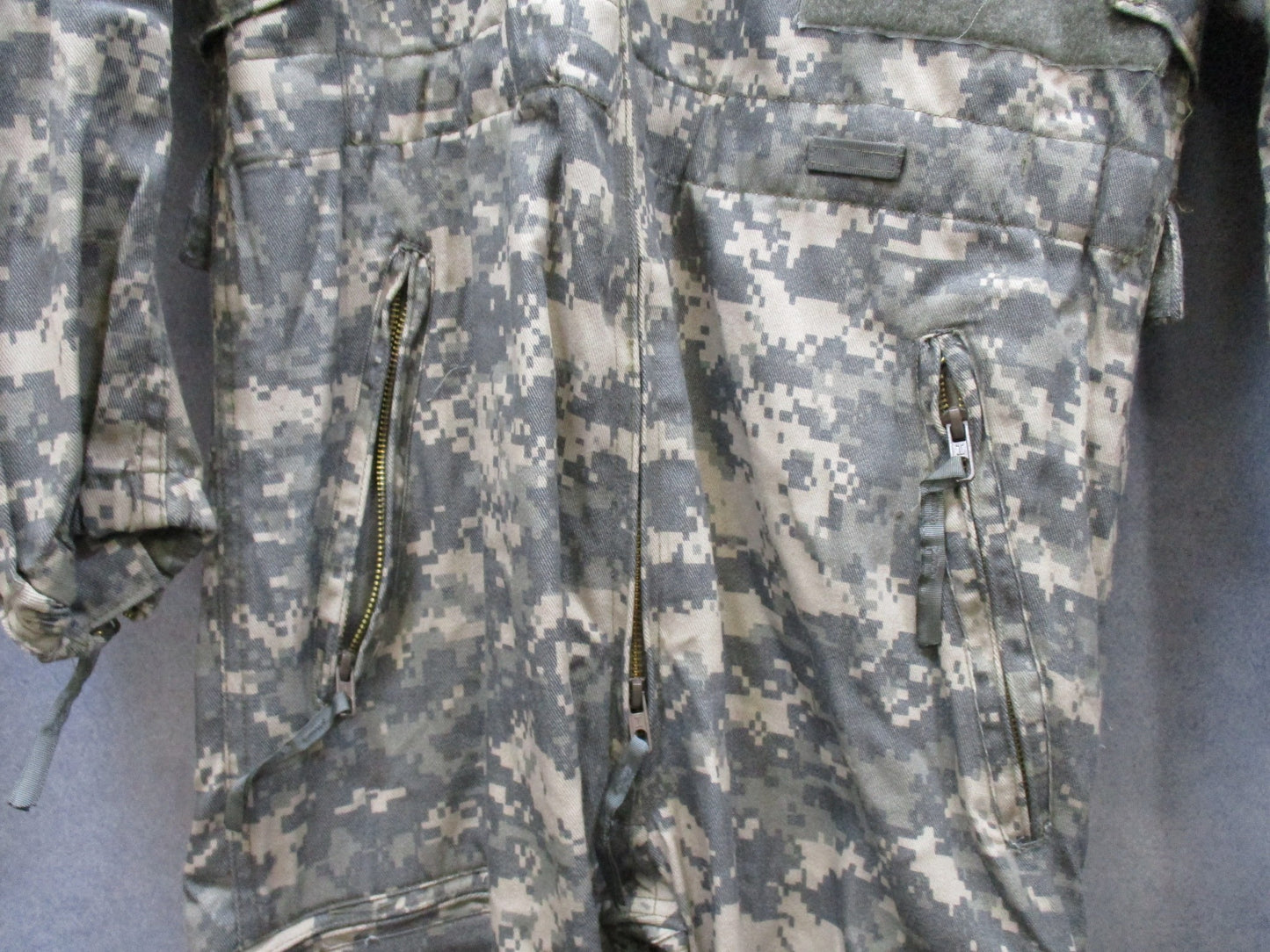 ARMY IMPROVED CREWMAN COVERALLS ACU DIGITAL CVC SMALL/LONG 8415-01-560-5015